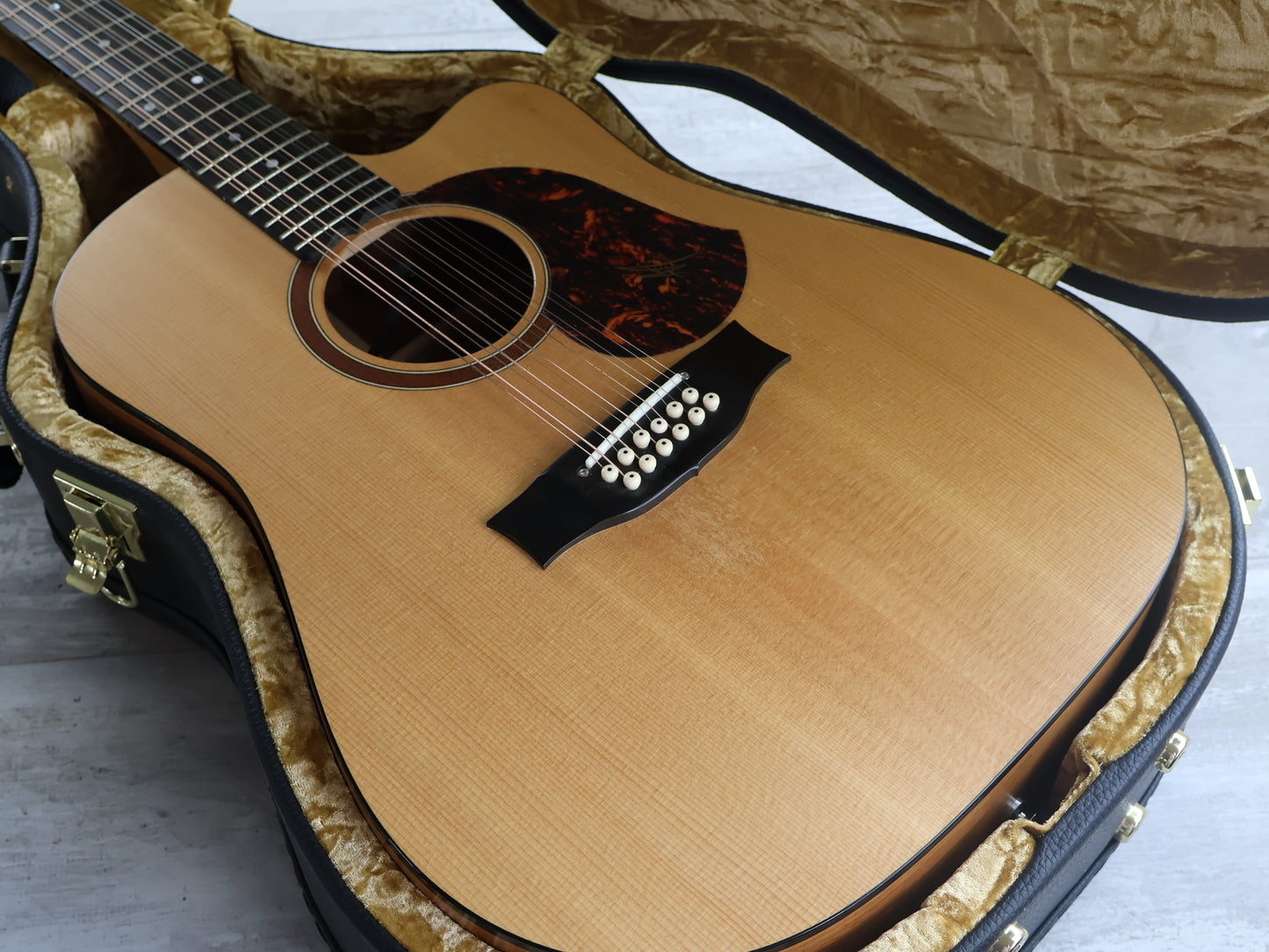 Maton SRS70C-12 "Road Series" Acoustic Electric 12-String Guitar (Natural Satin)