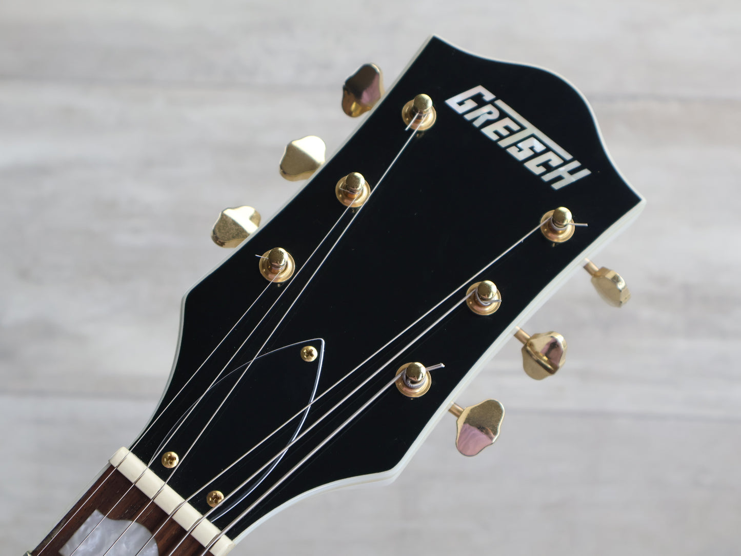 Gretsch G5422GLH Electromatic Classic LH Left Handed Hollow Body Double-Cut (White)