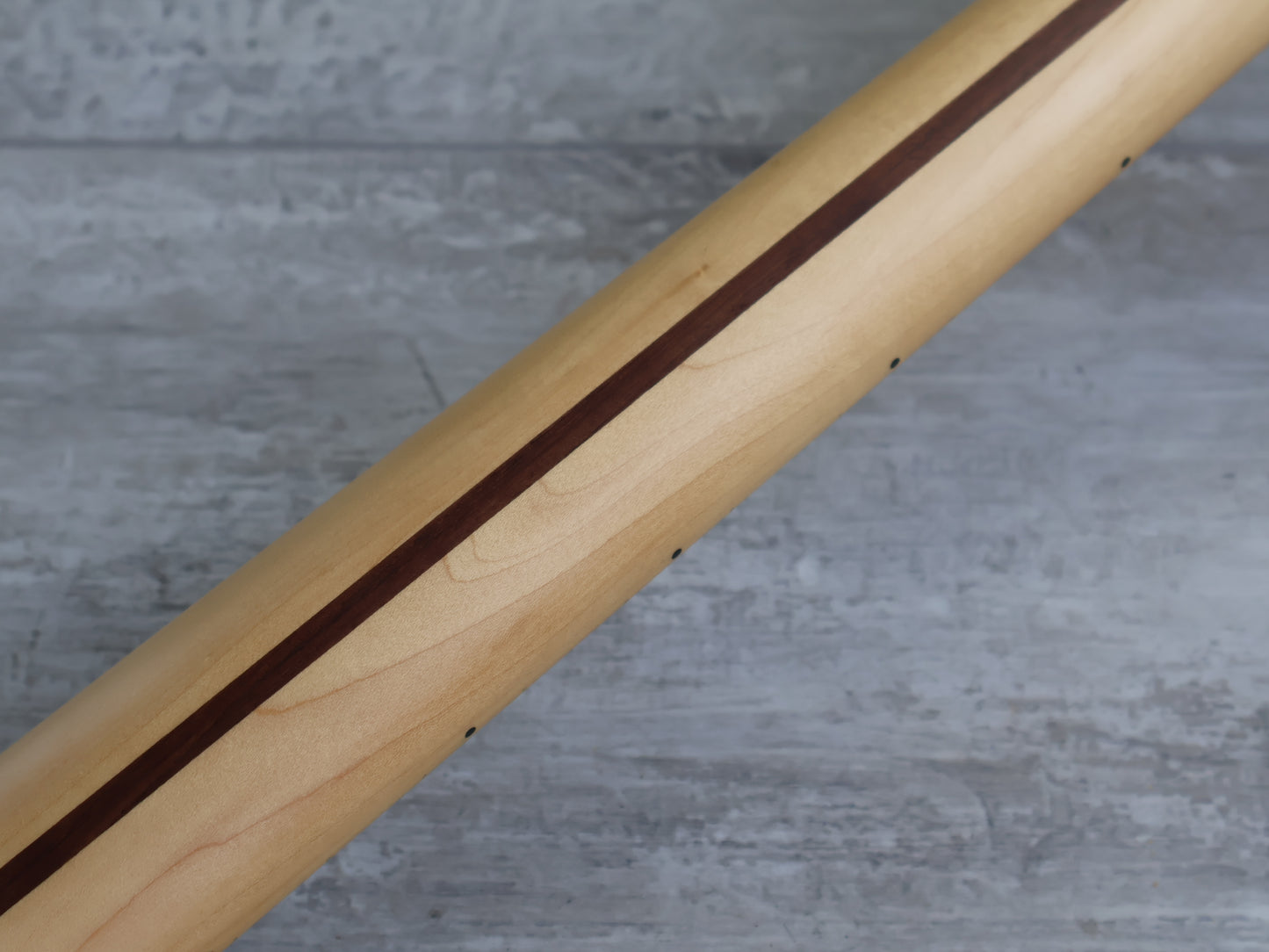 Fender Standard Stratocaster w/Maple Fingerboard (Olympic White)