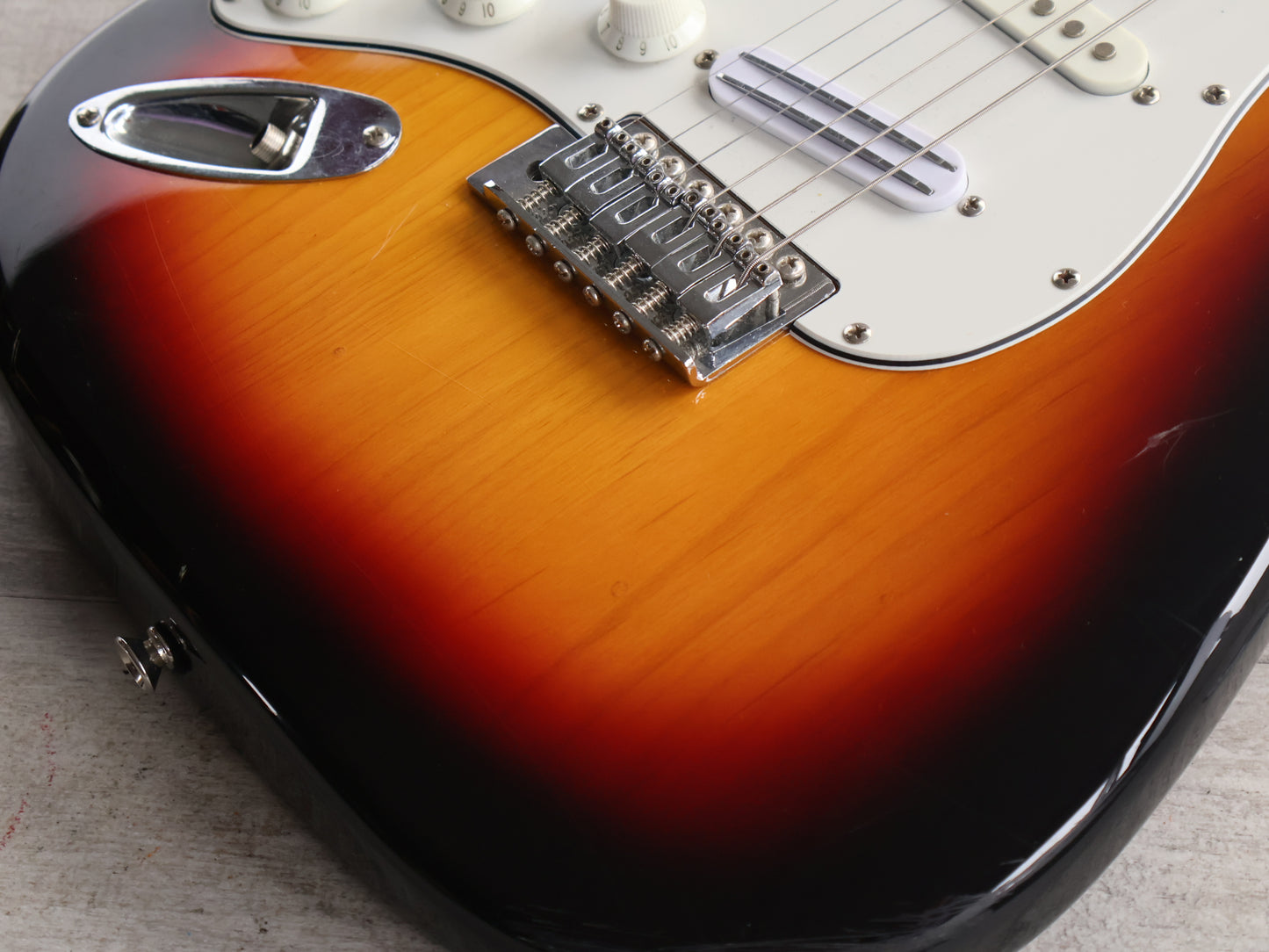 Eko Tribute Series LH Left Handed Stratocaster (Sunburst)
