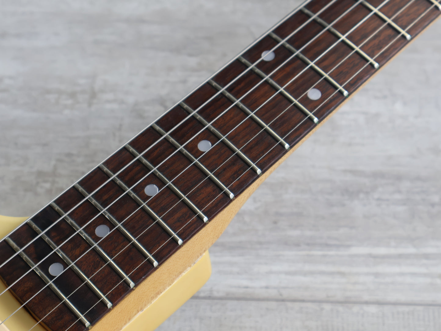 1981 Aria Pro II Strikin' Sound "Random Star" w/Dimarzio's (Vintage White)