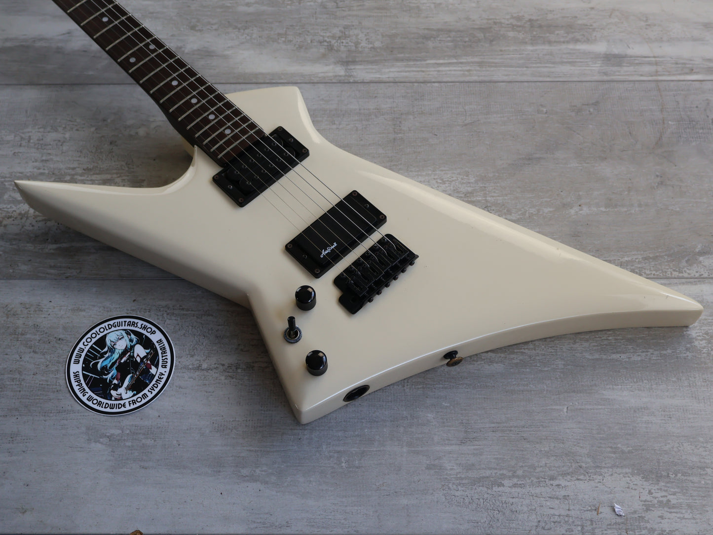 1984 Westone Raider I LH Left Handed Explorer (Black/White)