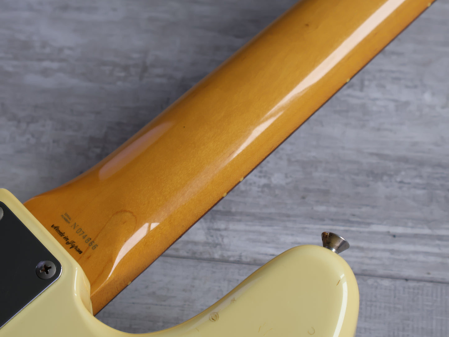 1993 Fender Japan PB70-75 '70 Reissue Precision Bass (Vintage White)