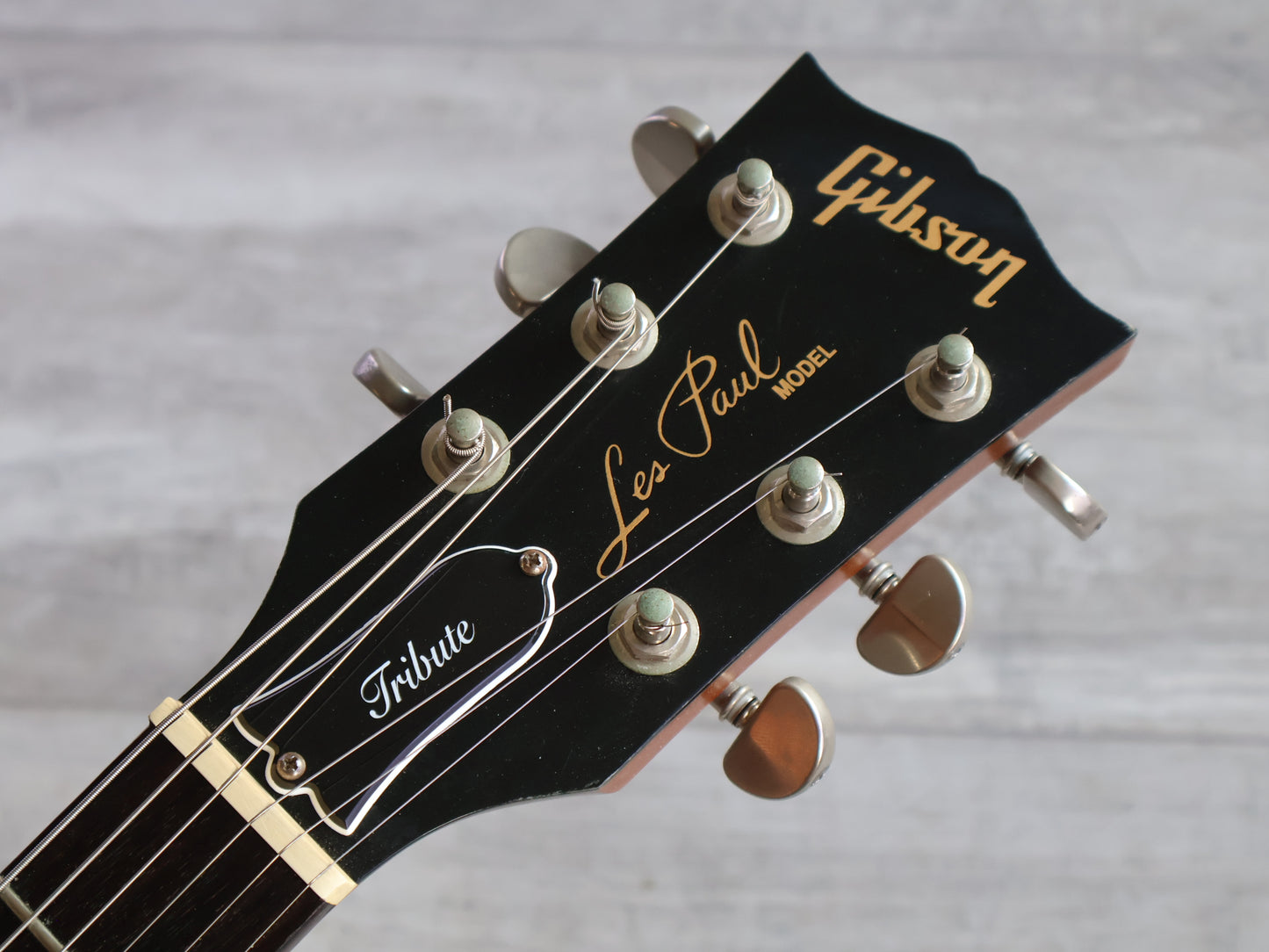 2017 Gibson Les Paul Studio Tribute T (Faded Honey Burst)