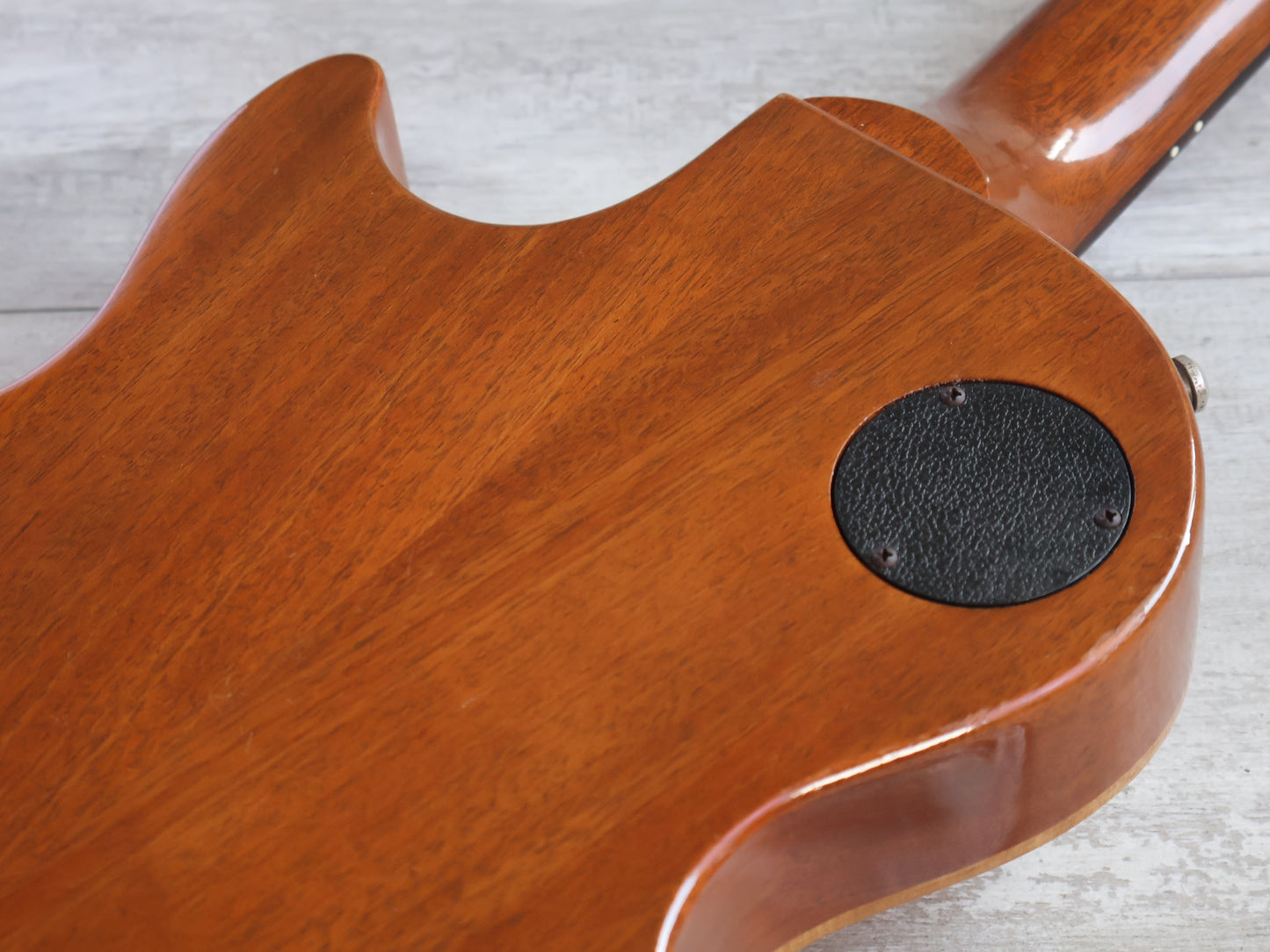 2017 Gibson Les Paul Studio Tribute T (Faded Honey Burst)