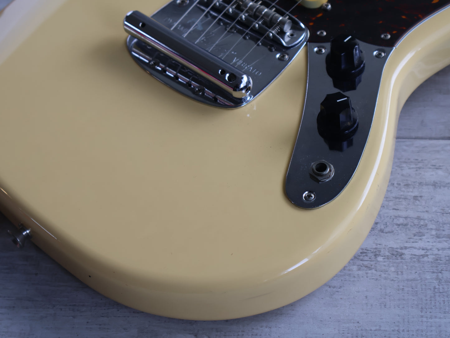 2002 Fender Japan MG69-65 '69 Reissue Mustang (Yellowed White)