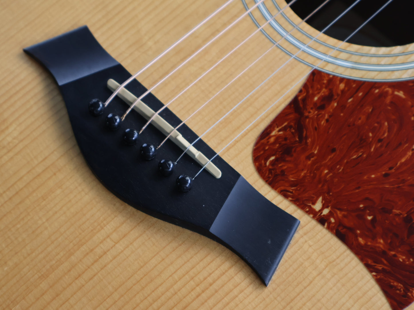 Taylor 110E Dreadnought Acoustic-Electric Guitar (Natural)