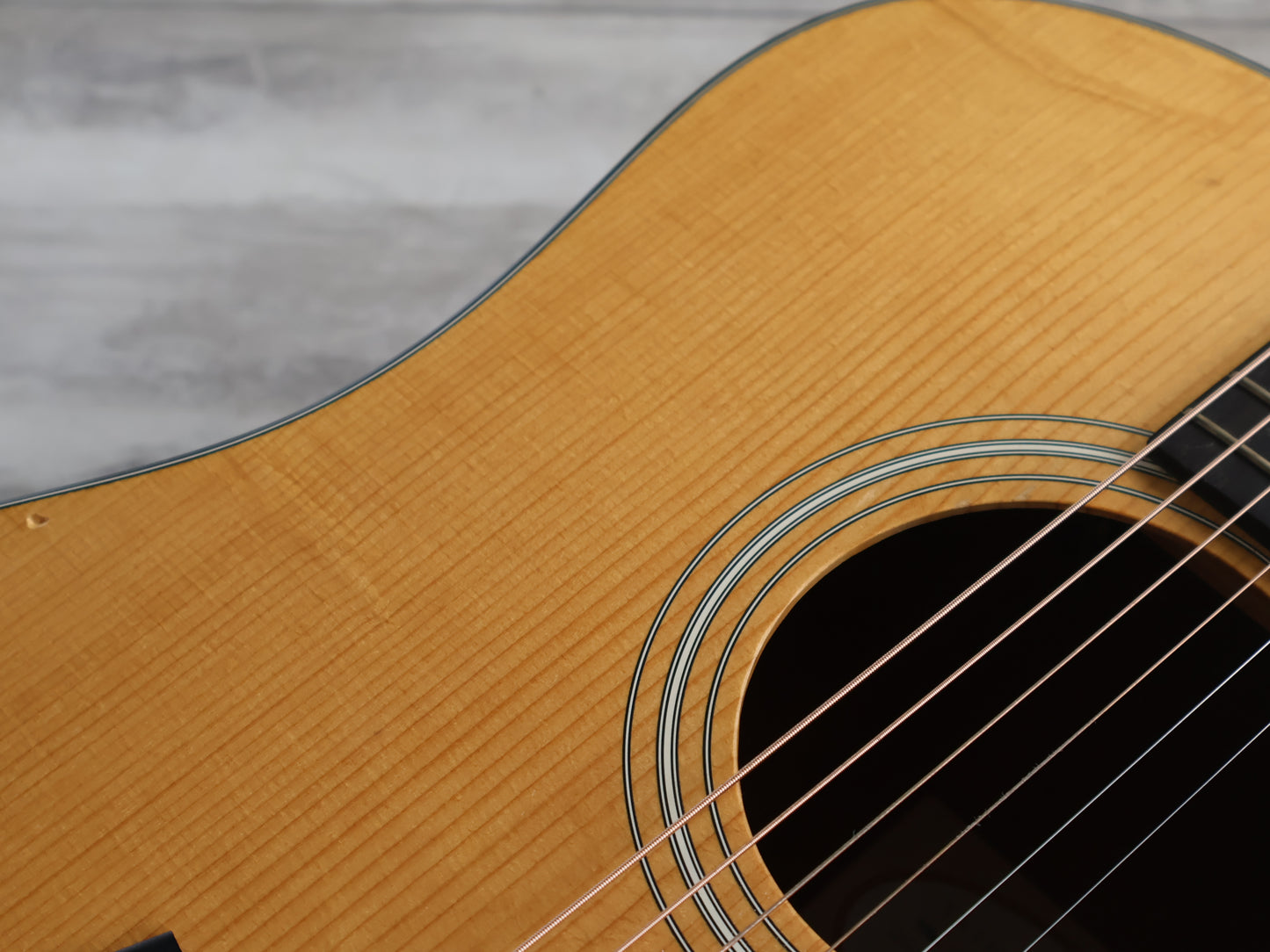 Taylor 110E Dreadnought Acoustic-Electric Guitar (Natural)