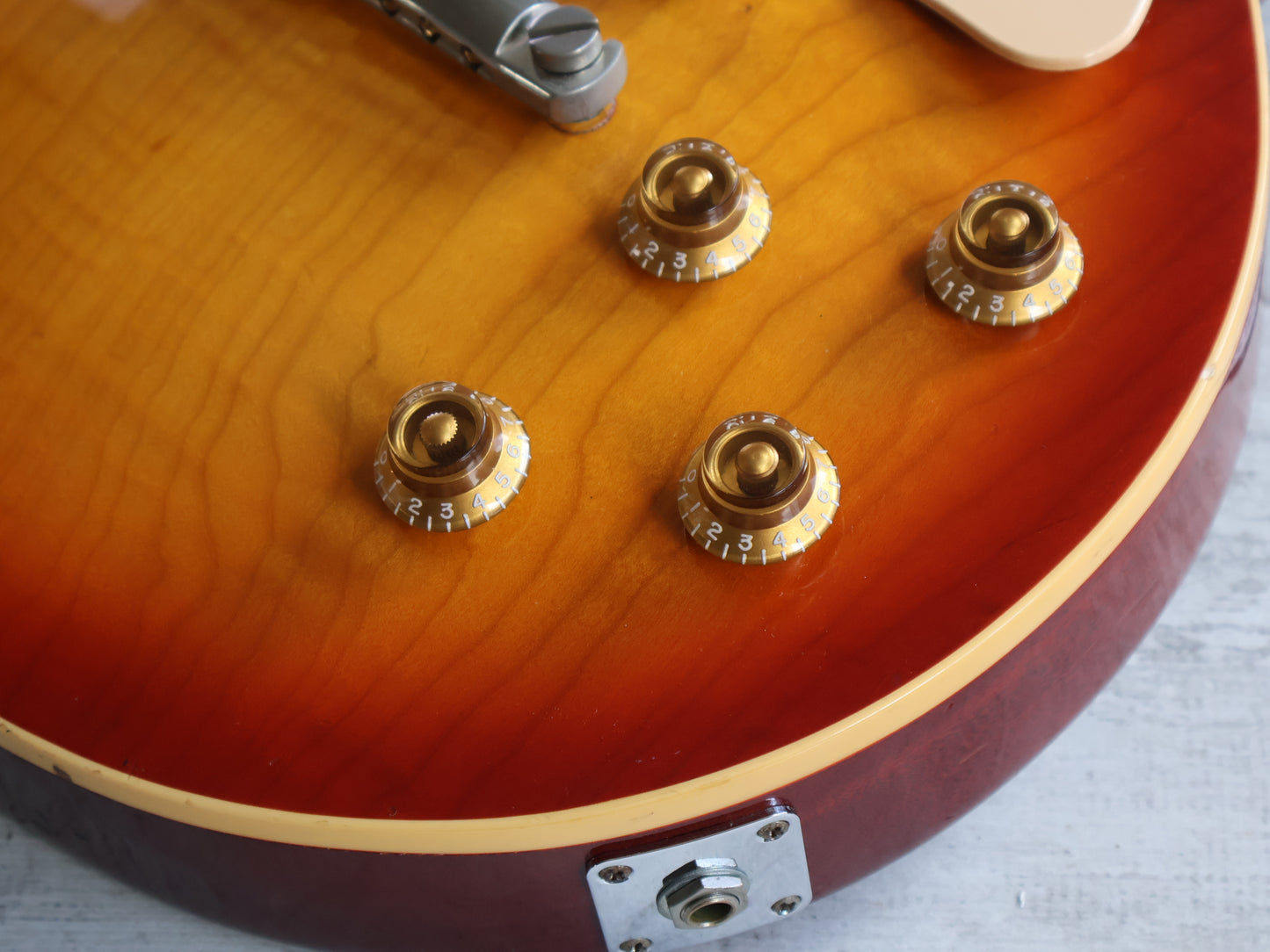 2004 Gibson Les Paul Standard Premium Plus (Cherry Sunburst)