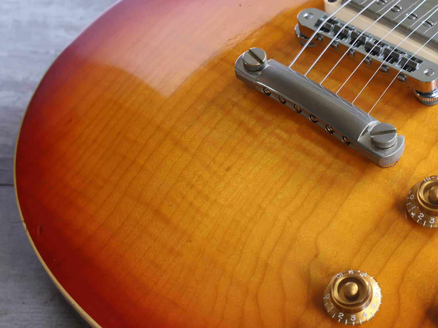 2004 Gibson Les Paul Standard Premium Plus (Cherry Sunburst)