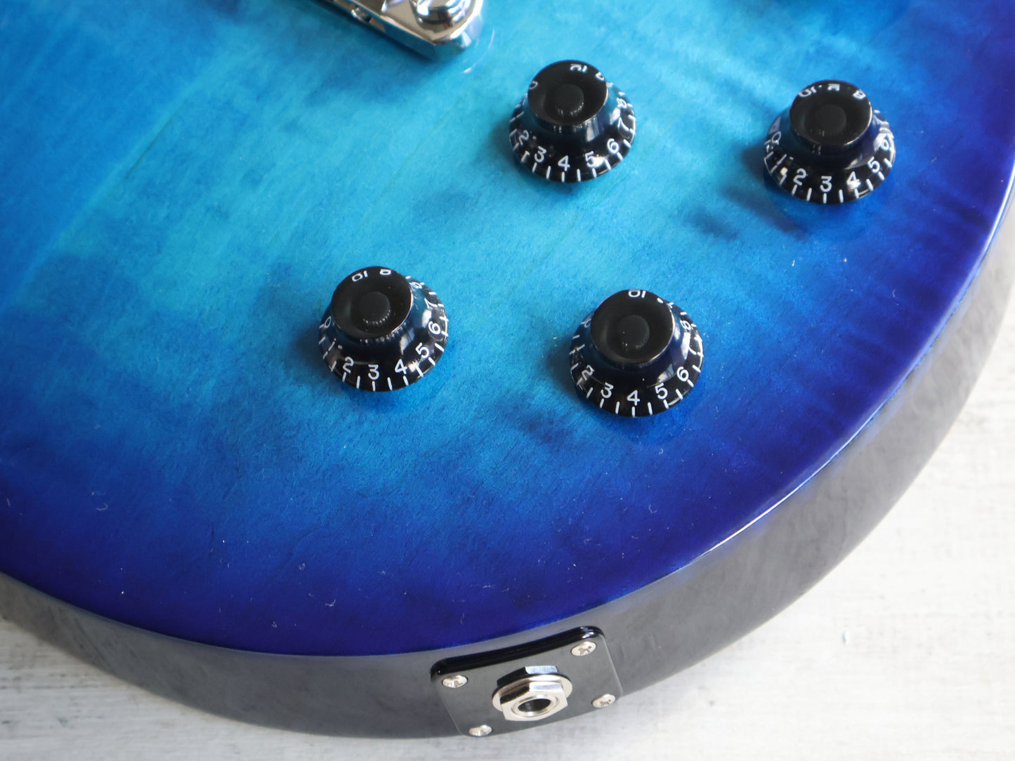 2022 Gibson USA Les Paul Studio Session (Cobalt Burst)