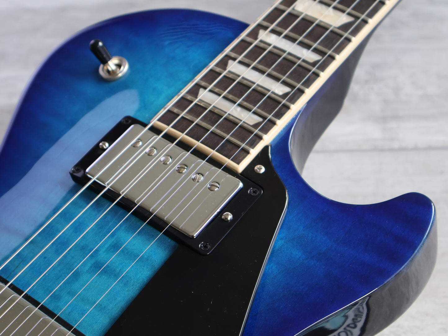 2022 Gibson USA Les Paul Studio Session (Cobalt Burst)