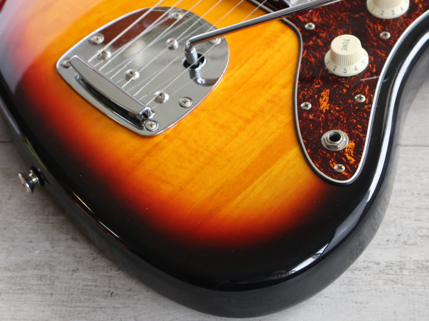 2012 Squier Vintage Modified Jazzmaster (Sunburst)