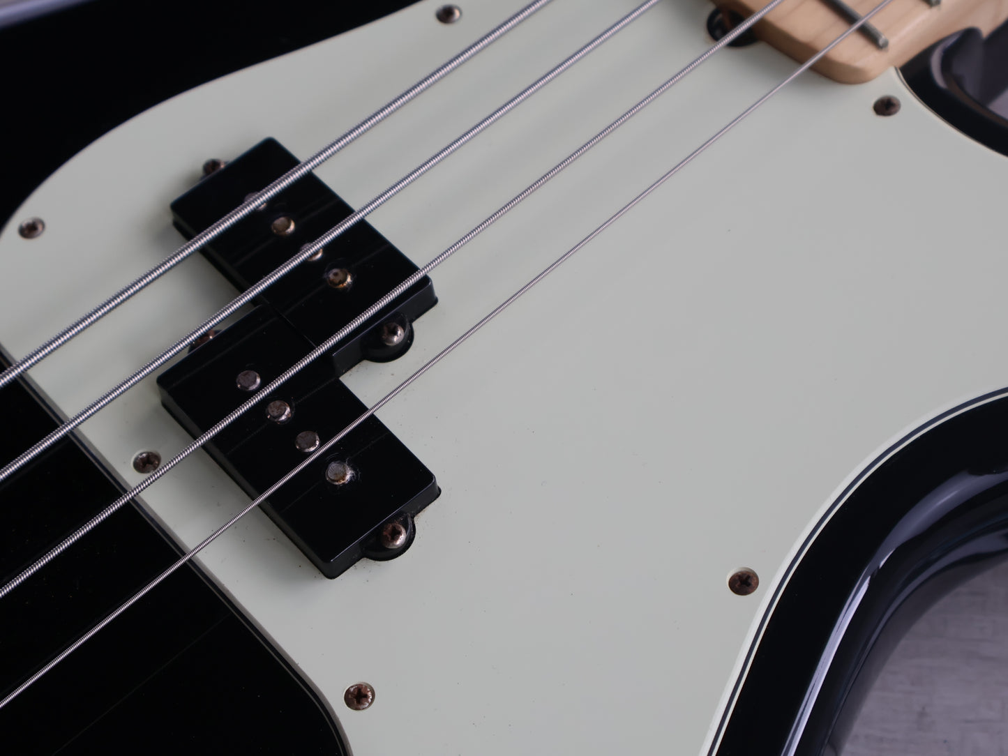 2019 Fender American Professional II Precision Bass (Black)