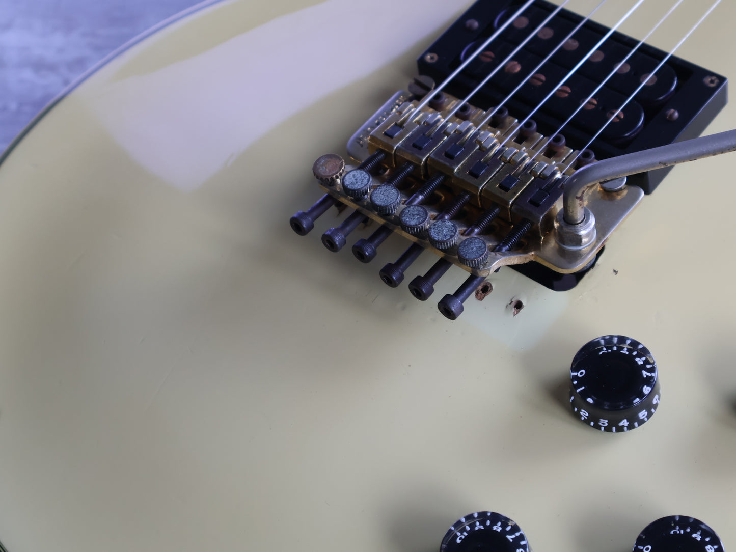 1989 Burny Japan LC-100YS Les Paul Custom w/Tremolo (Aged White)