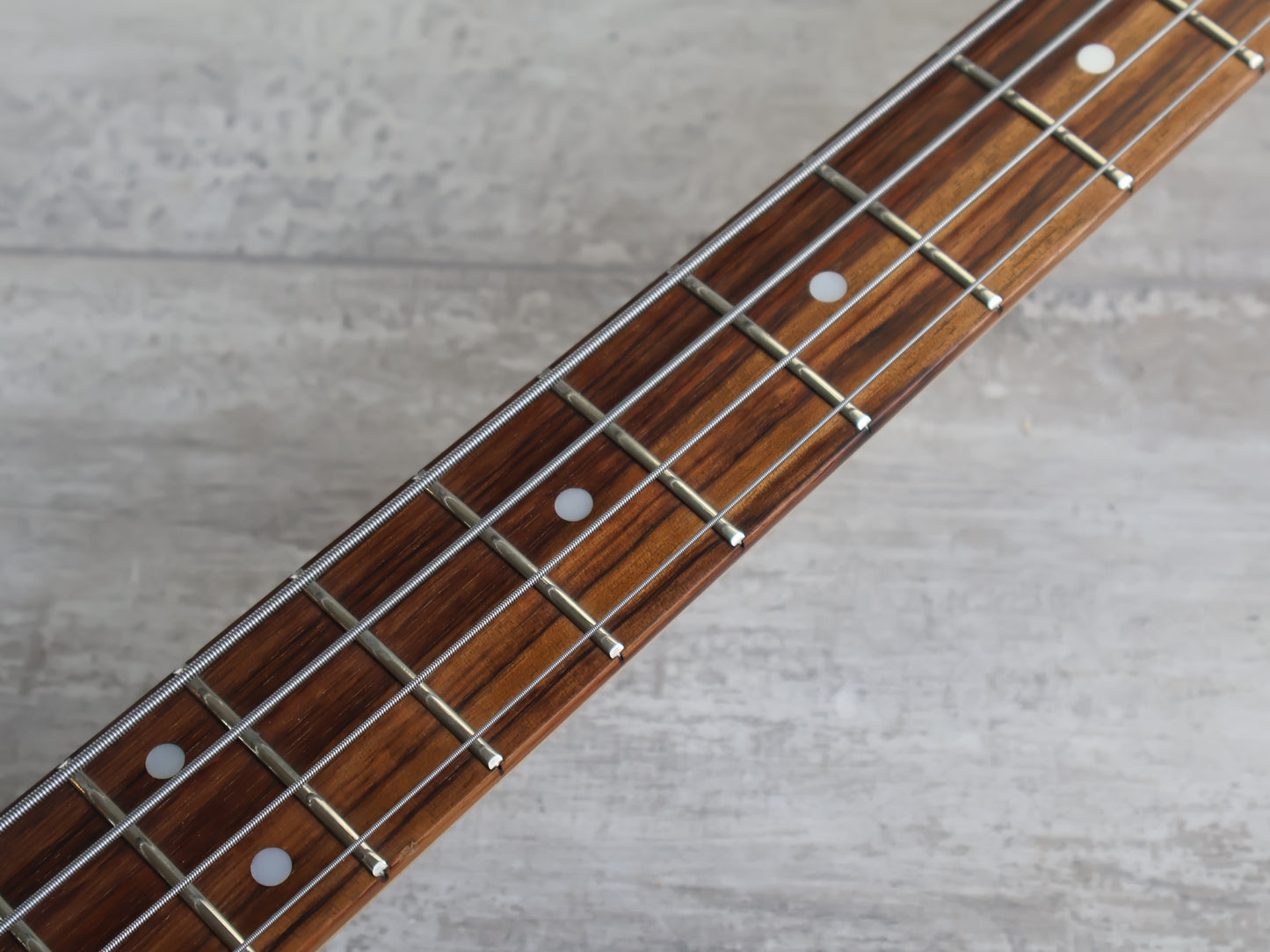 2000's Pro Session (by Riverhead) PB-302 Precision Bass (Black)
