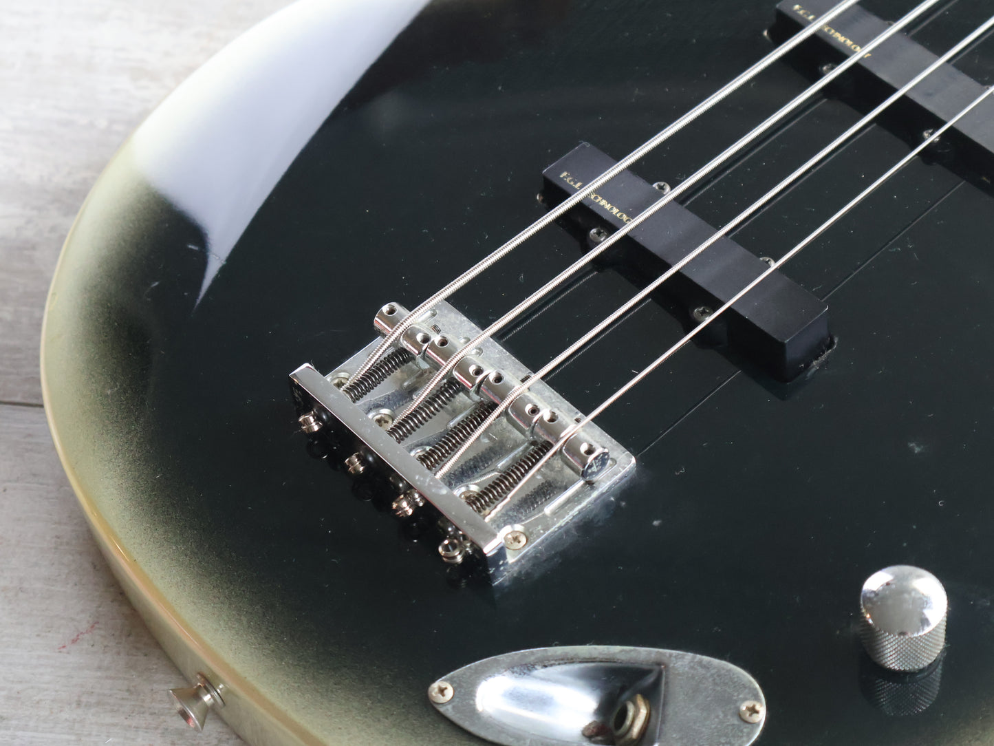 1999 Burny (Fernandes) Japan WSB-80EV Luna Signature Model Bass (Silverburst)