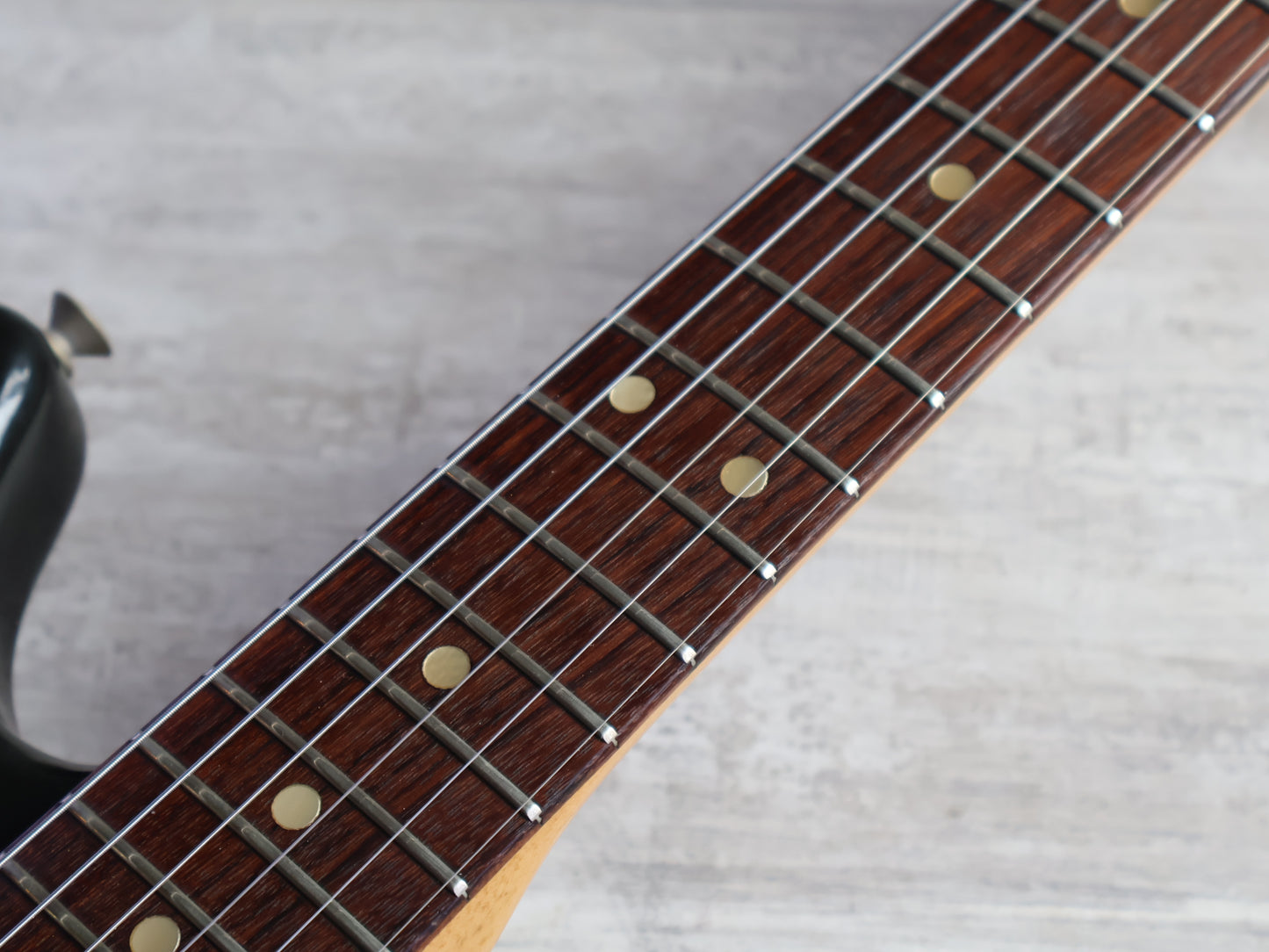 1977 Fender USA Mustang (Sunburst)