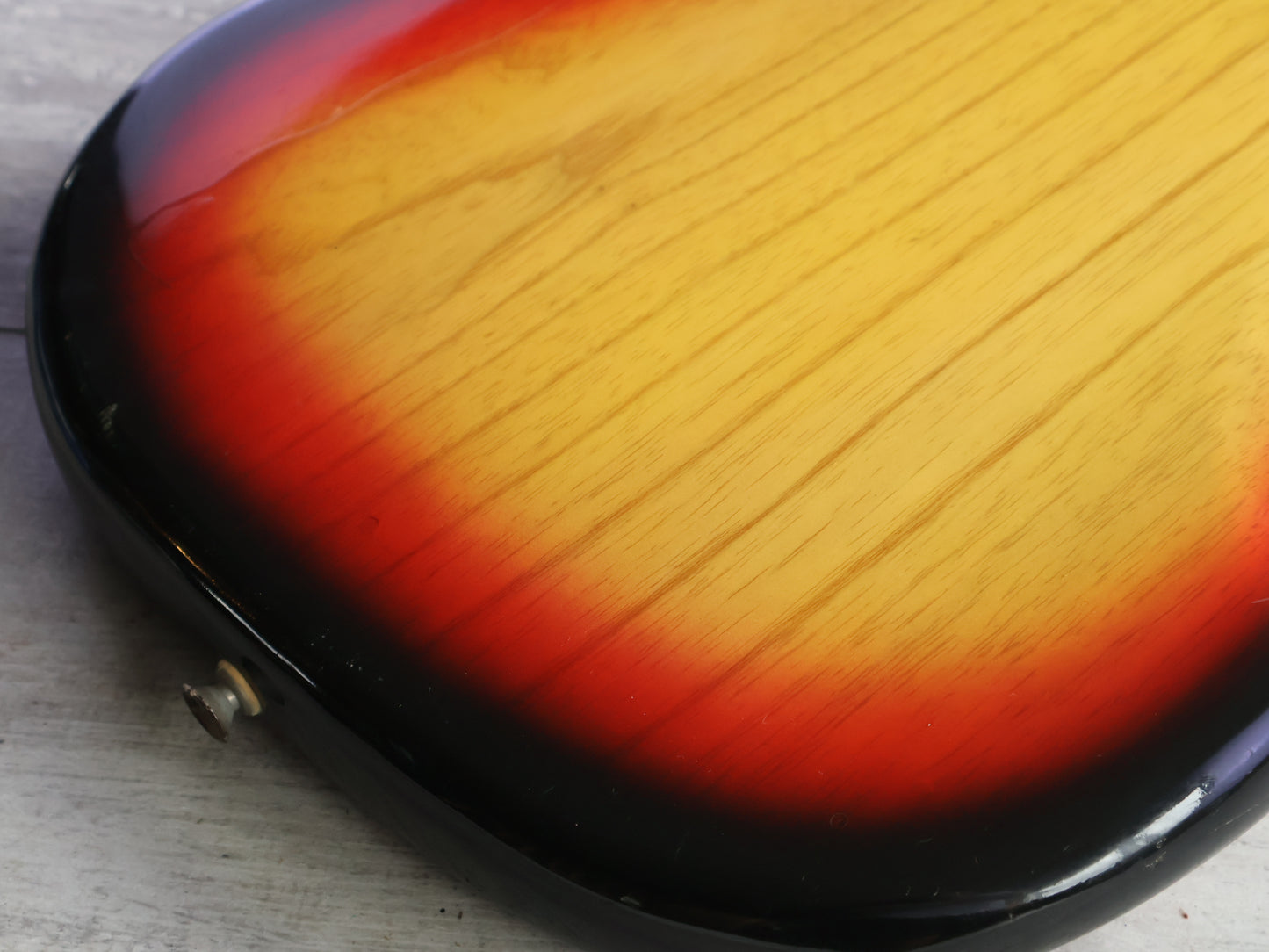 1977 Fender USA Mustang (Sunburst)