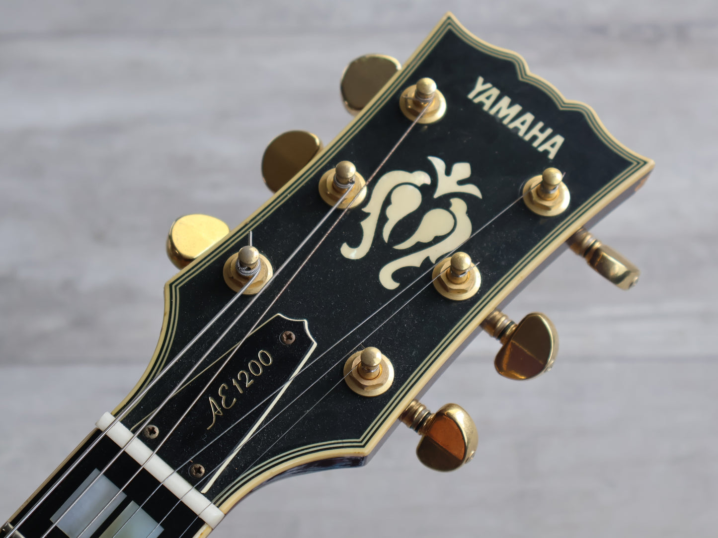 1980 Yamaha Japan AE-1200 Hollowbody Jazz Electric Guitar (Antique Stain)