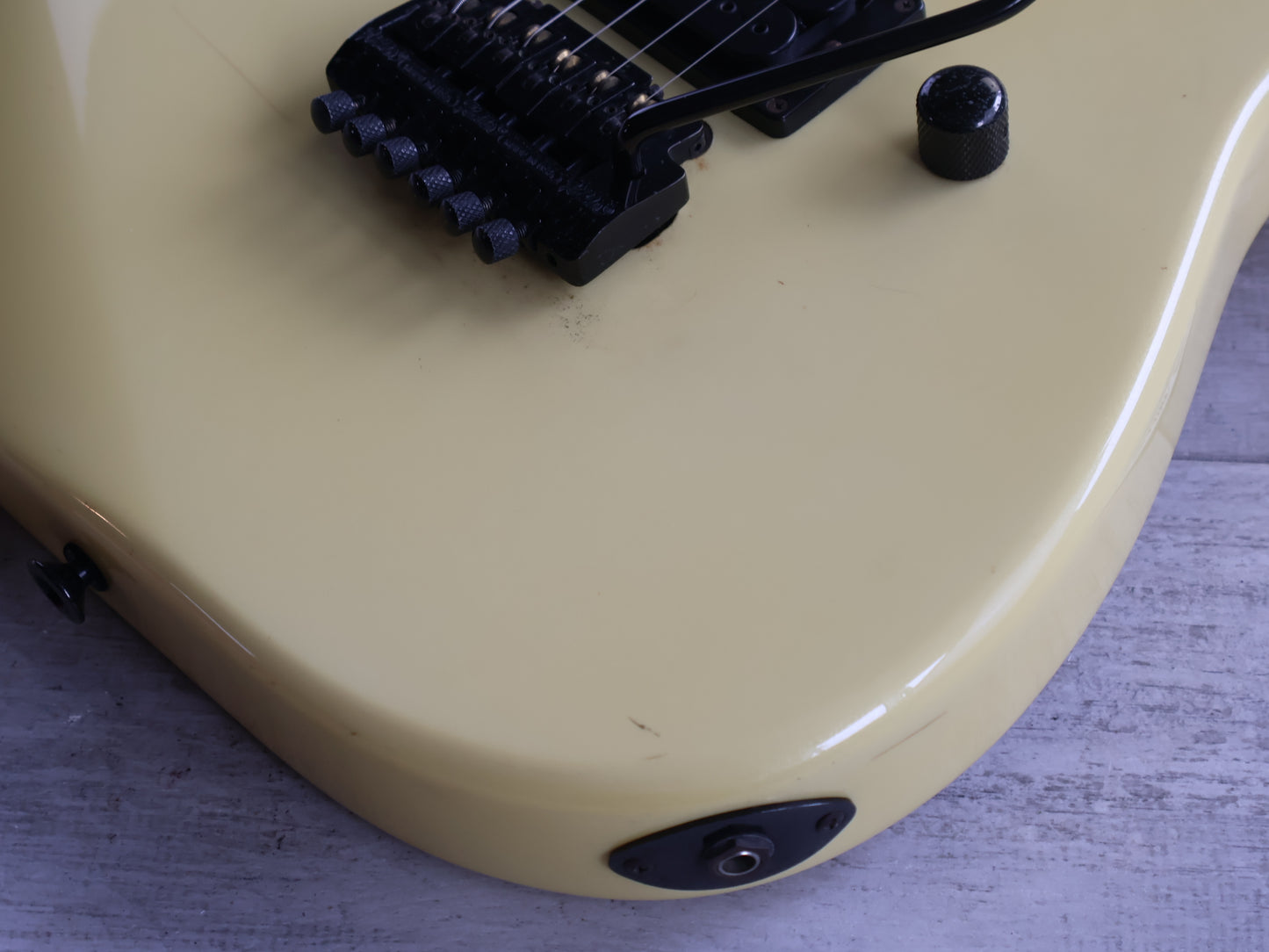 1987 Charvel Japan Model 2 Superstrat w/Kahler (Vintage White)