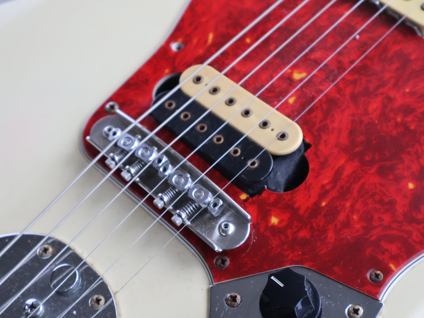 1997 Fender Japan JG66-85 Jaguar HS (Vintage White)