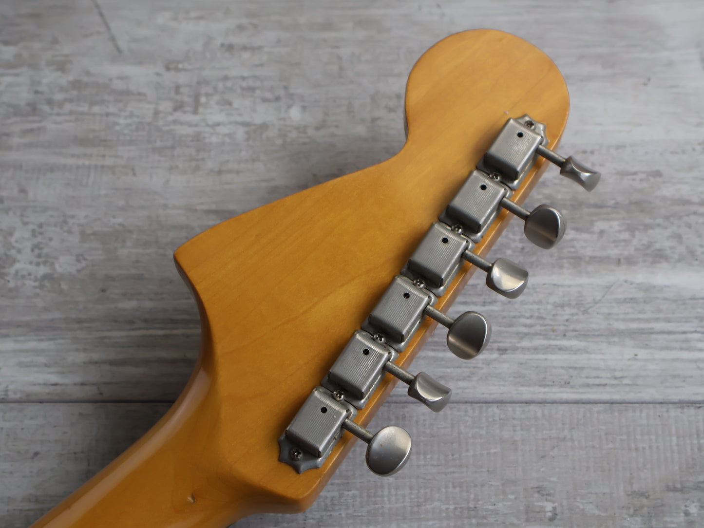 1997 Fender Japan JG66-85 Jaguar HS (Vintage White)