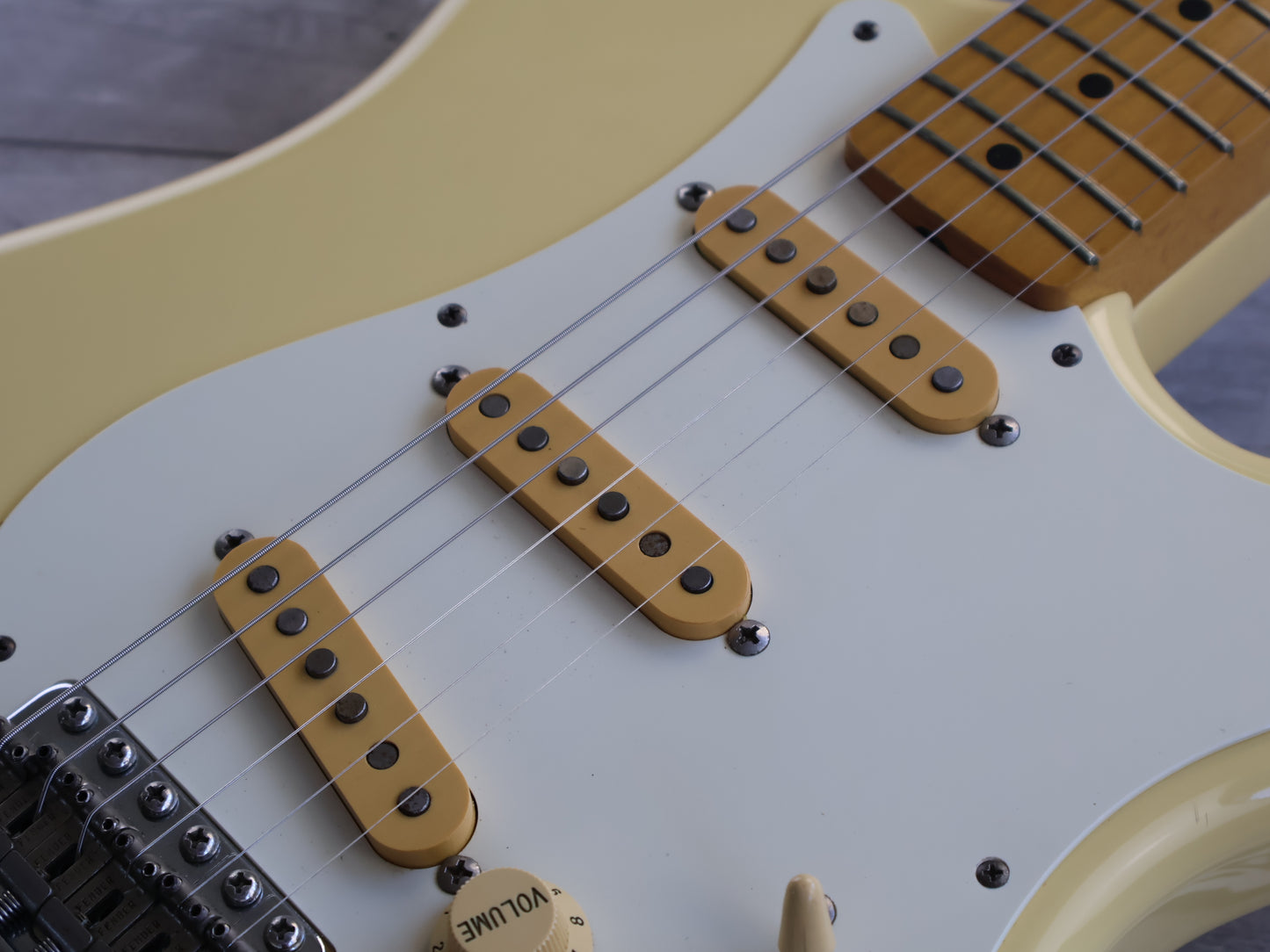 1987 Fender Japan ST57 "E Series" '57 Reissue Vintage Stratocaster (Aged White)