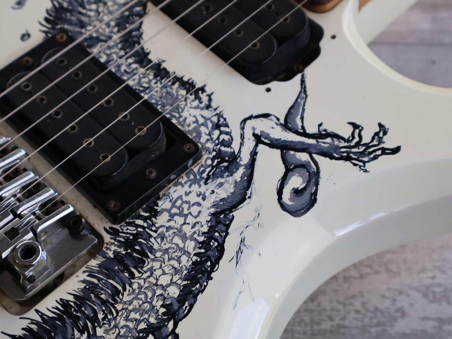 1989 BC Rich Japan WG-801 Warlock (White Dragon)