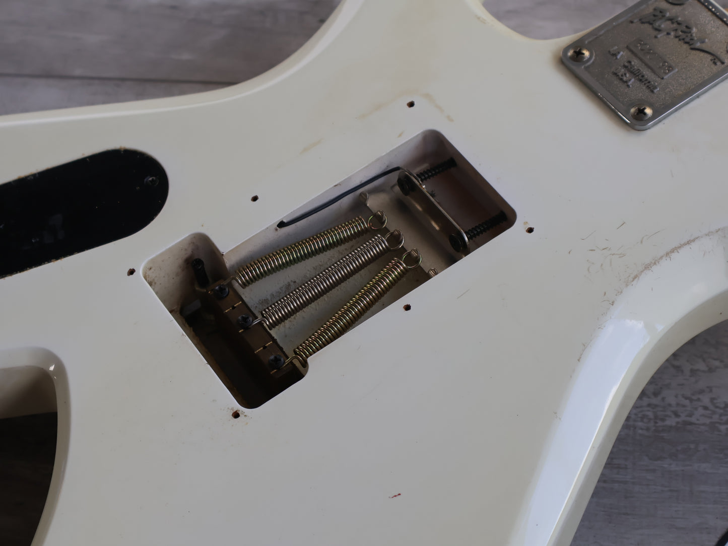 1989 BC Rich Japan WG-801 Warlock (White Dragon)