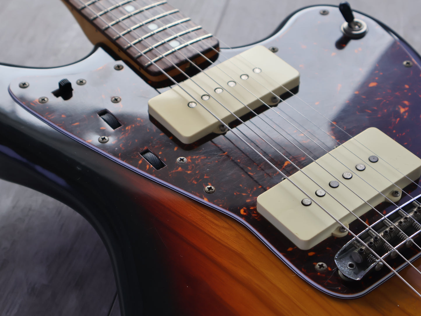 1985 Fender Japan "E Series" JM66-70 '66 Reissue Jazzmaster (Sunburst)