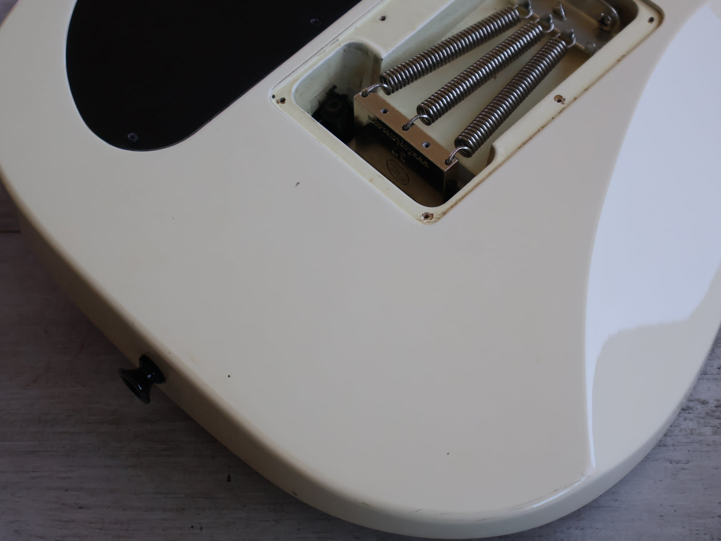 2000's Jackson Japan DK2M Pro Series Dinky w/EMG's (Snow White)