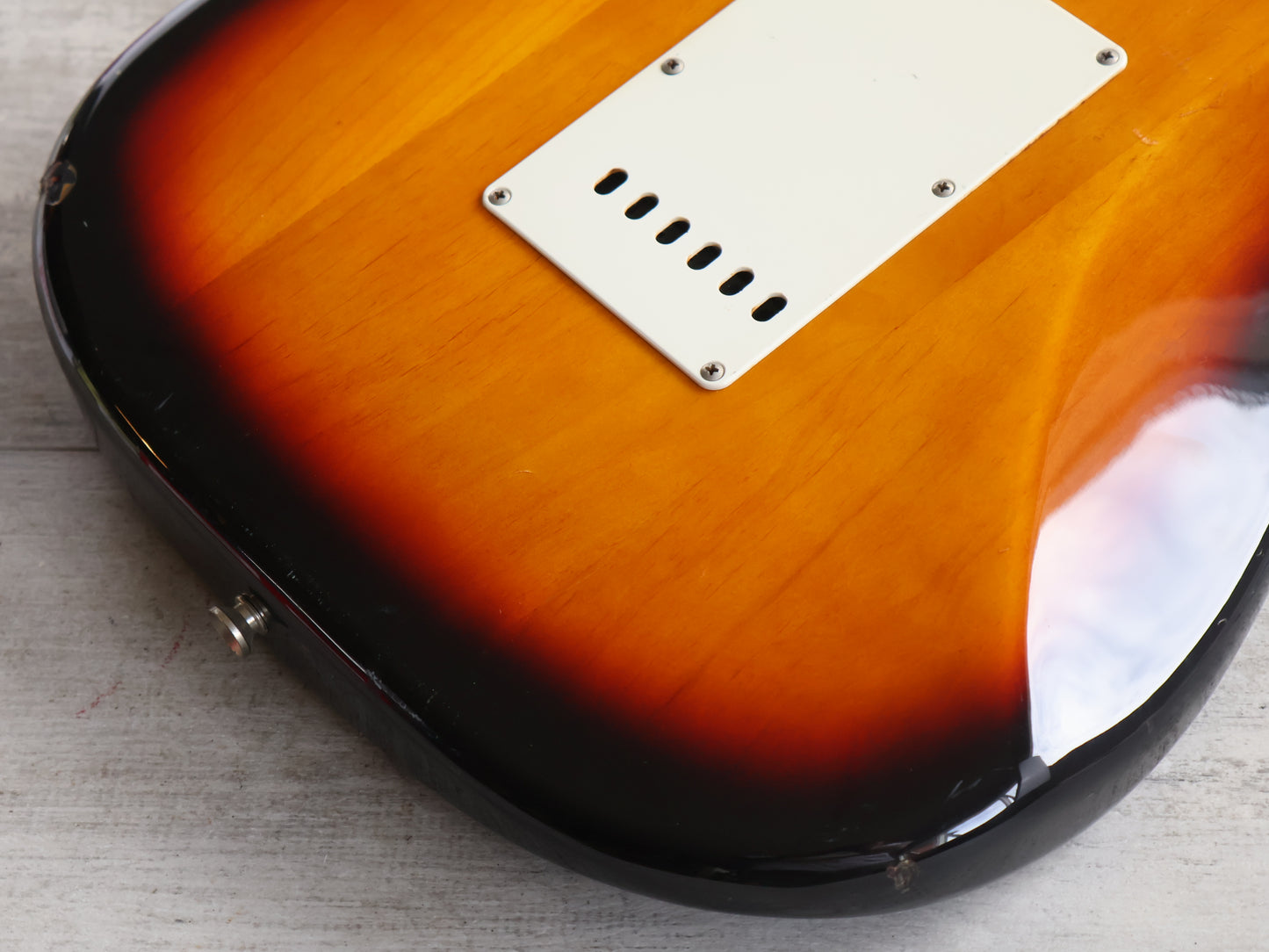 2005 Fender Japan ST-STD Stratocaster Standard (Sunburst)