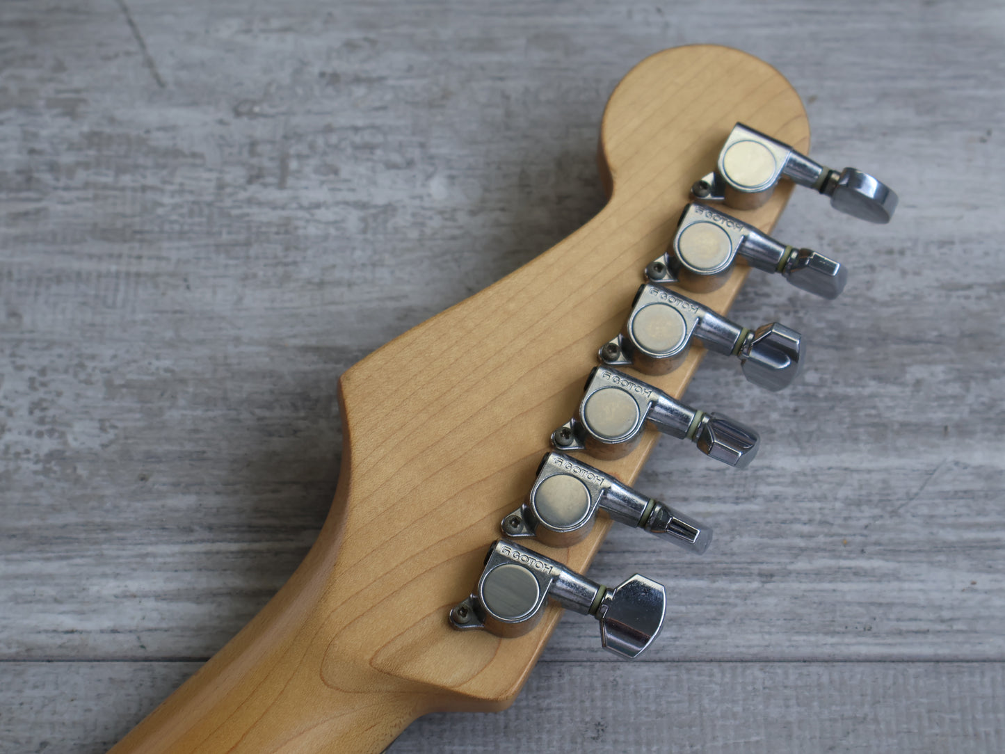 2005 Fender Japan ST-STD Stratocaster Standard (Sunburst)