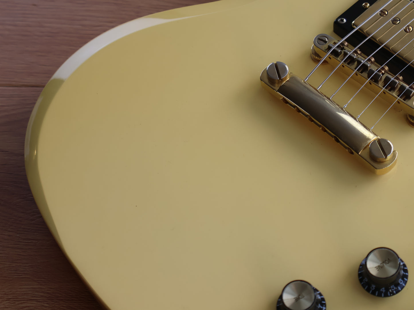 2010 Epiphone G-400 Custom Three-Pickup SG (Antique Ivory)