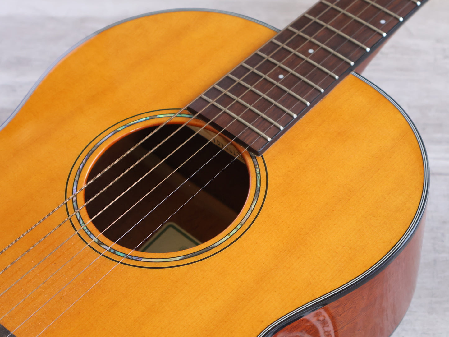 Yamaha CSF-TA Trans Acoustic Mini Guitar