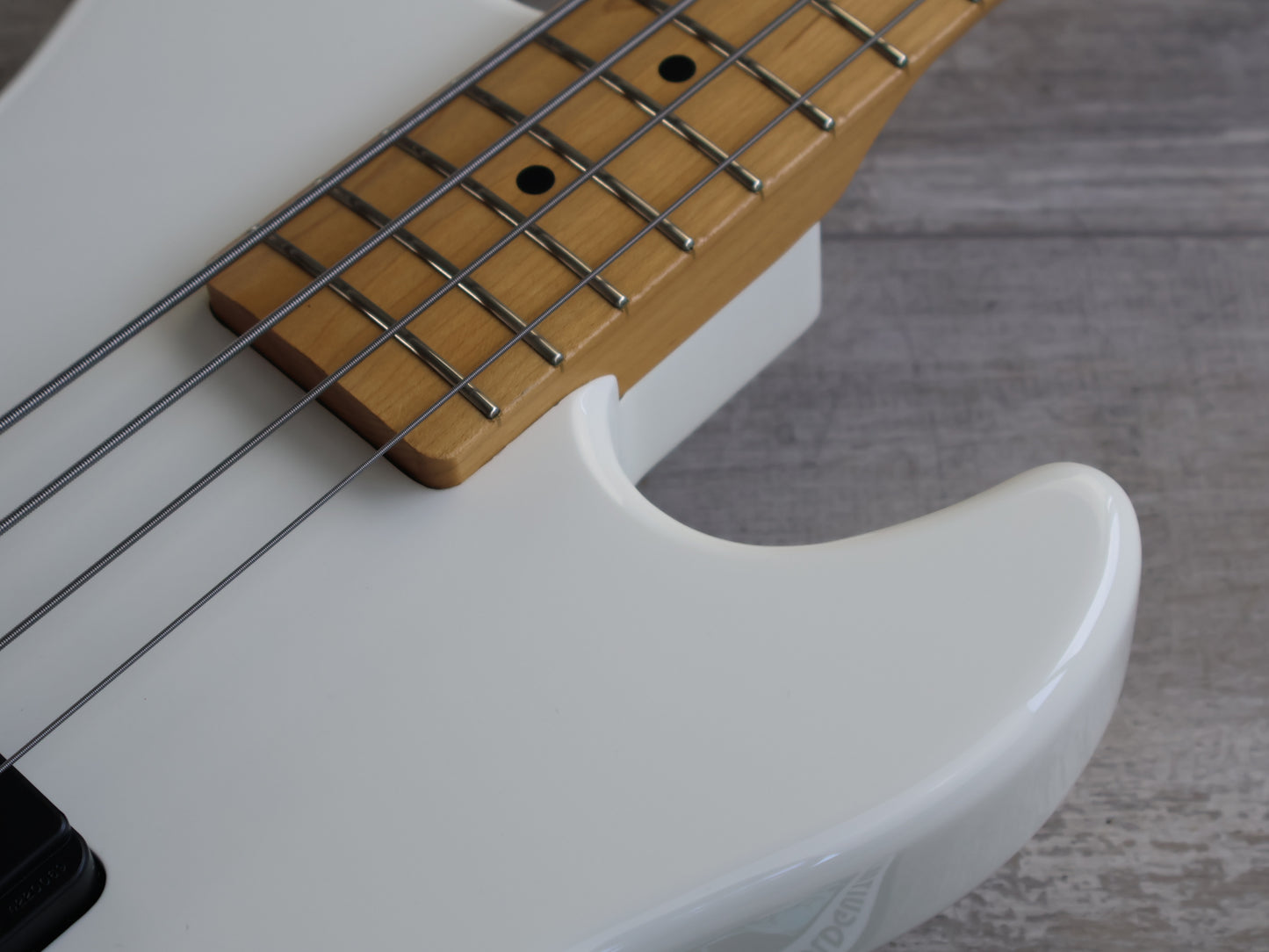 2003 G&L Japan L-2000 Premium Series Bass (White)