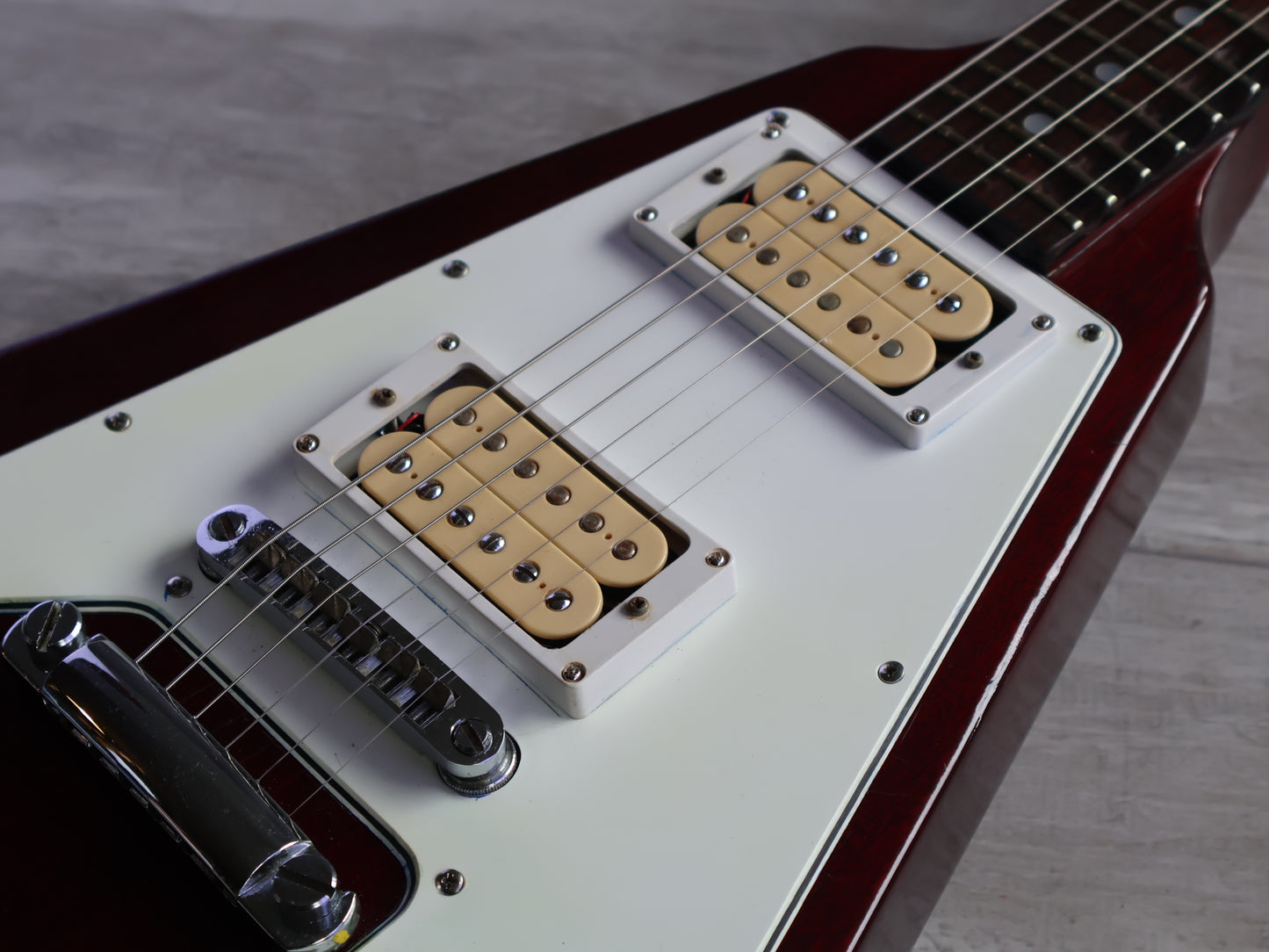 1980 Aria Pro II Japan FV-550 '67 Reissue Flying V (Cherry Red)