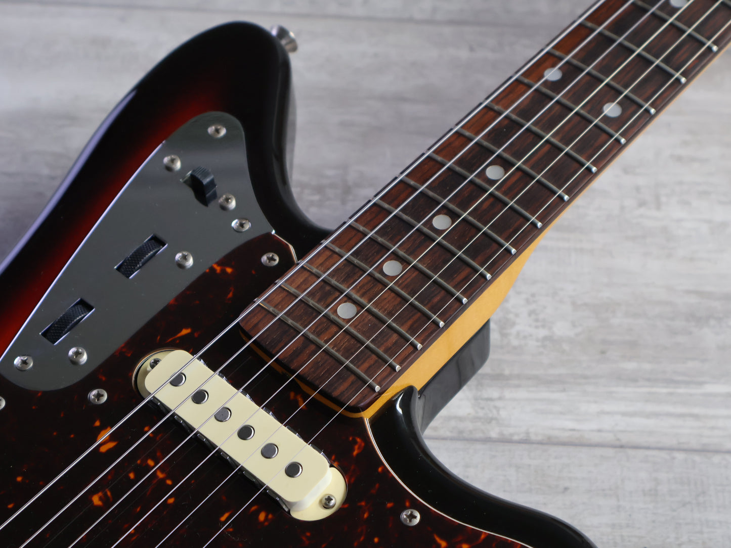 2006 Fender Japan JG66-93 '66 Reissue Jaguar (Sunburst)