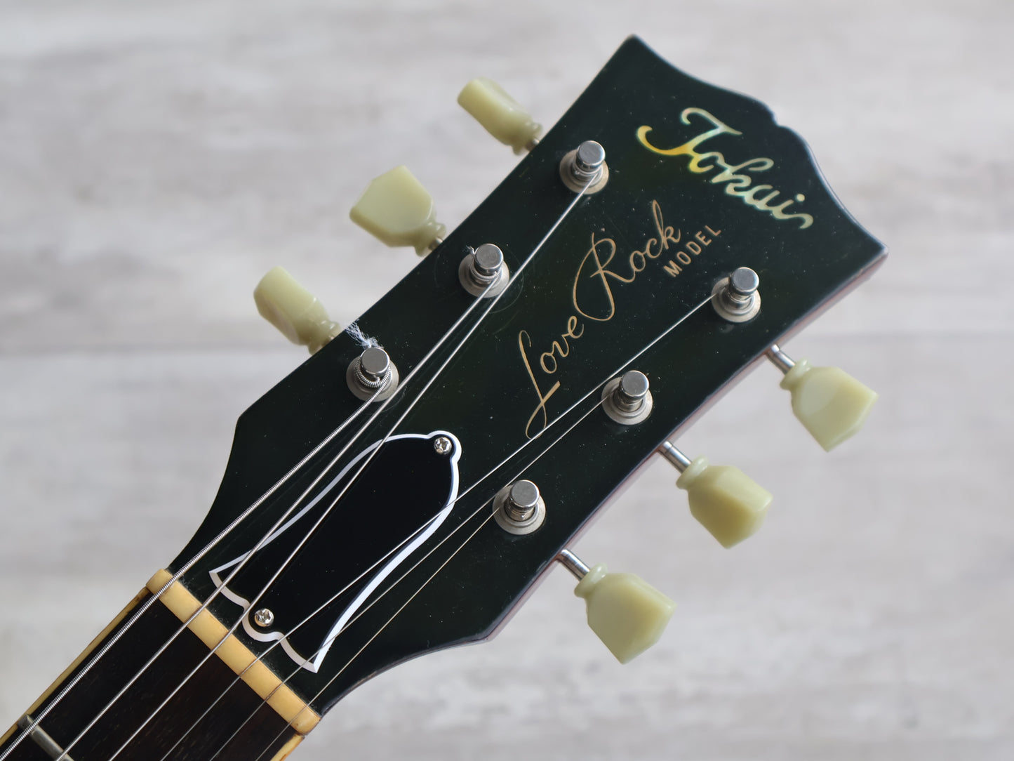 1983 Tokai Love Rock TLS-50 Les Paul Standard (Cherry Sunburst)