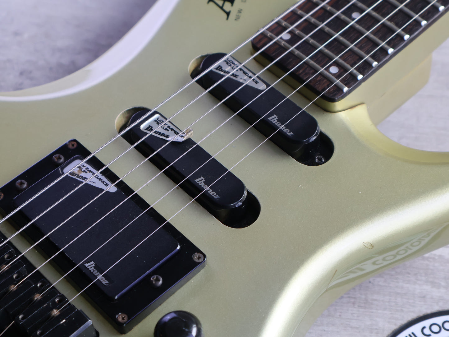 1986 Ibanez Japan AX75 Axstar Headless Guitar (Silver)