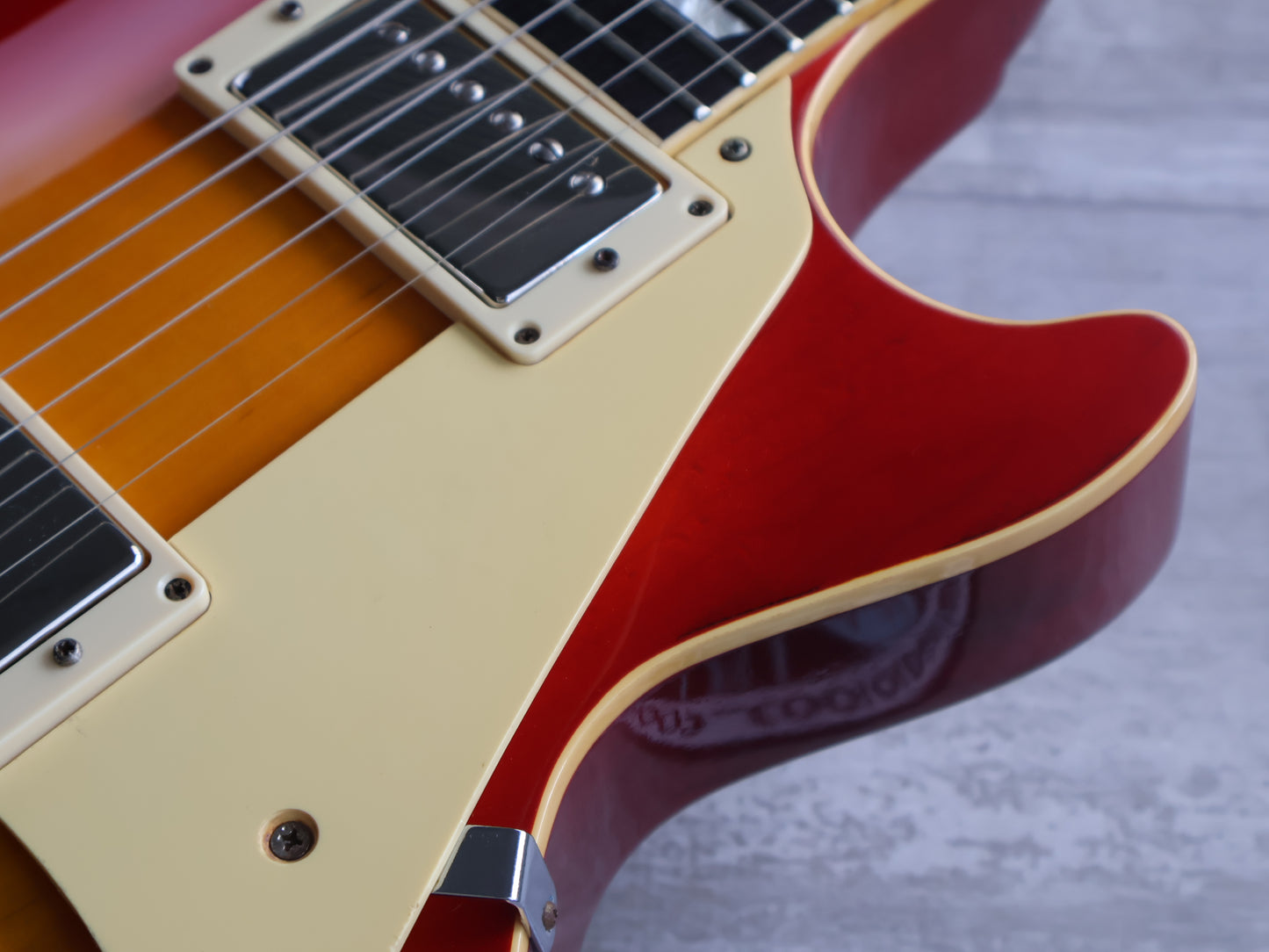 1983 Tokai Love Rock TLS-50 Les Paul Standard (Cherry Sunburst)