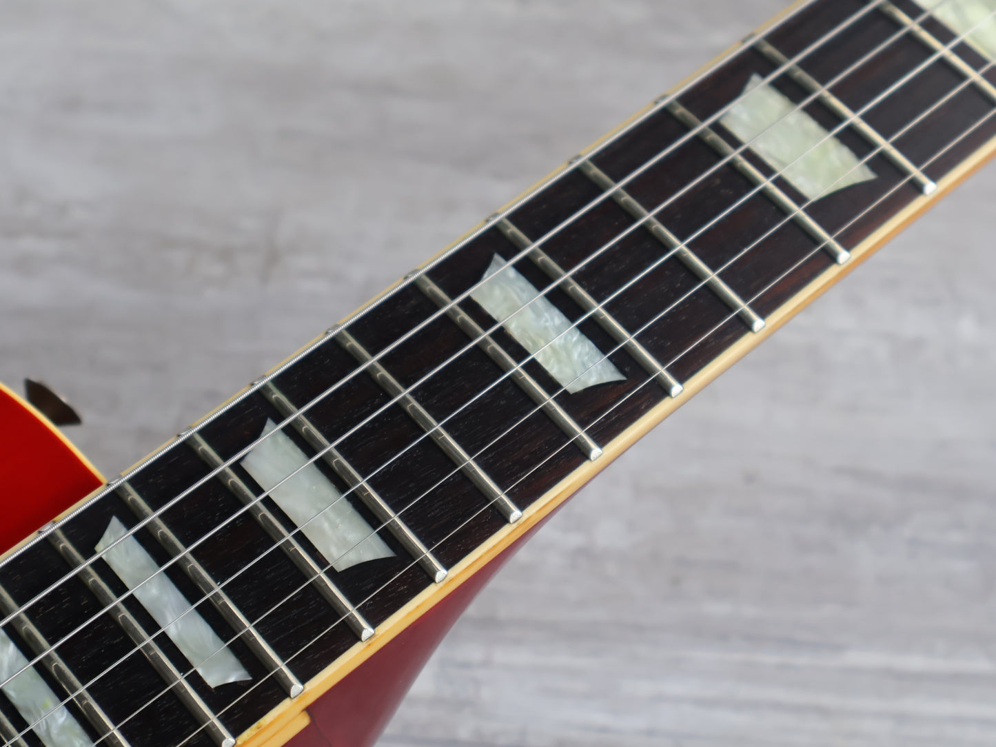 1983 Tokai Love Rock TLS-50 Les Paul Standard (Cherry Sunburst)