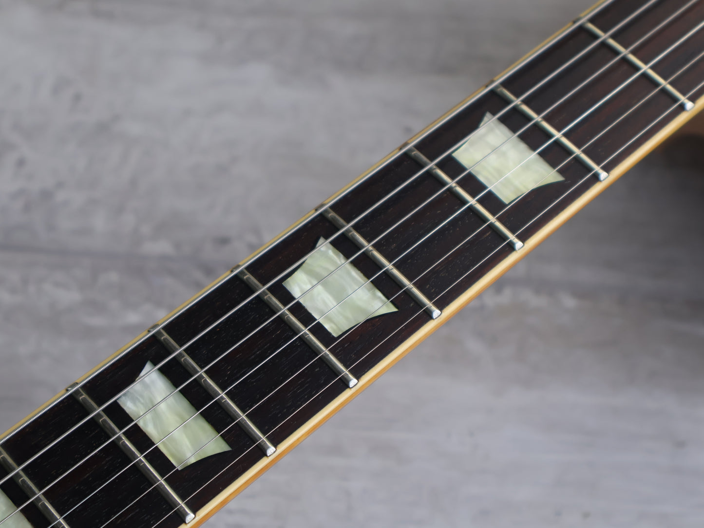1983 Tokai Love Rock TLS-50 Les Paul Standard (Cherry Sunburst)