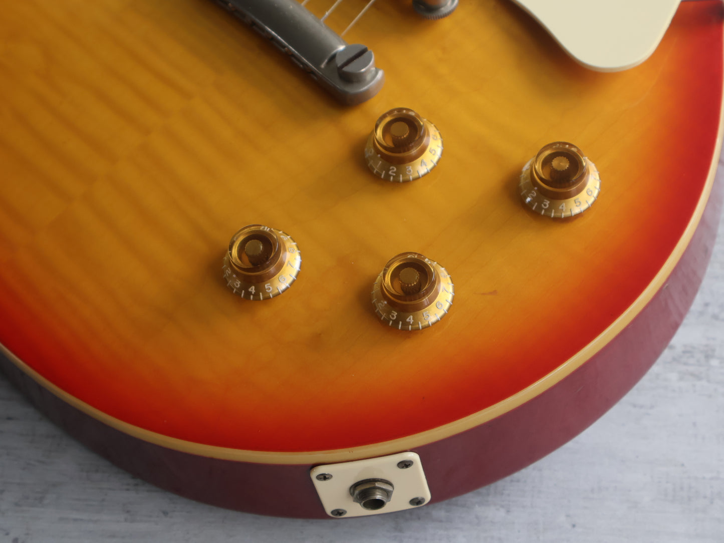 1981 Greco Japan EG-500 Super Power Les Paul Standard (Cherry Sunburst)