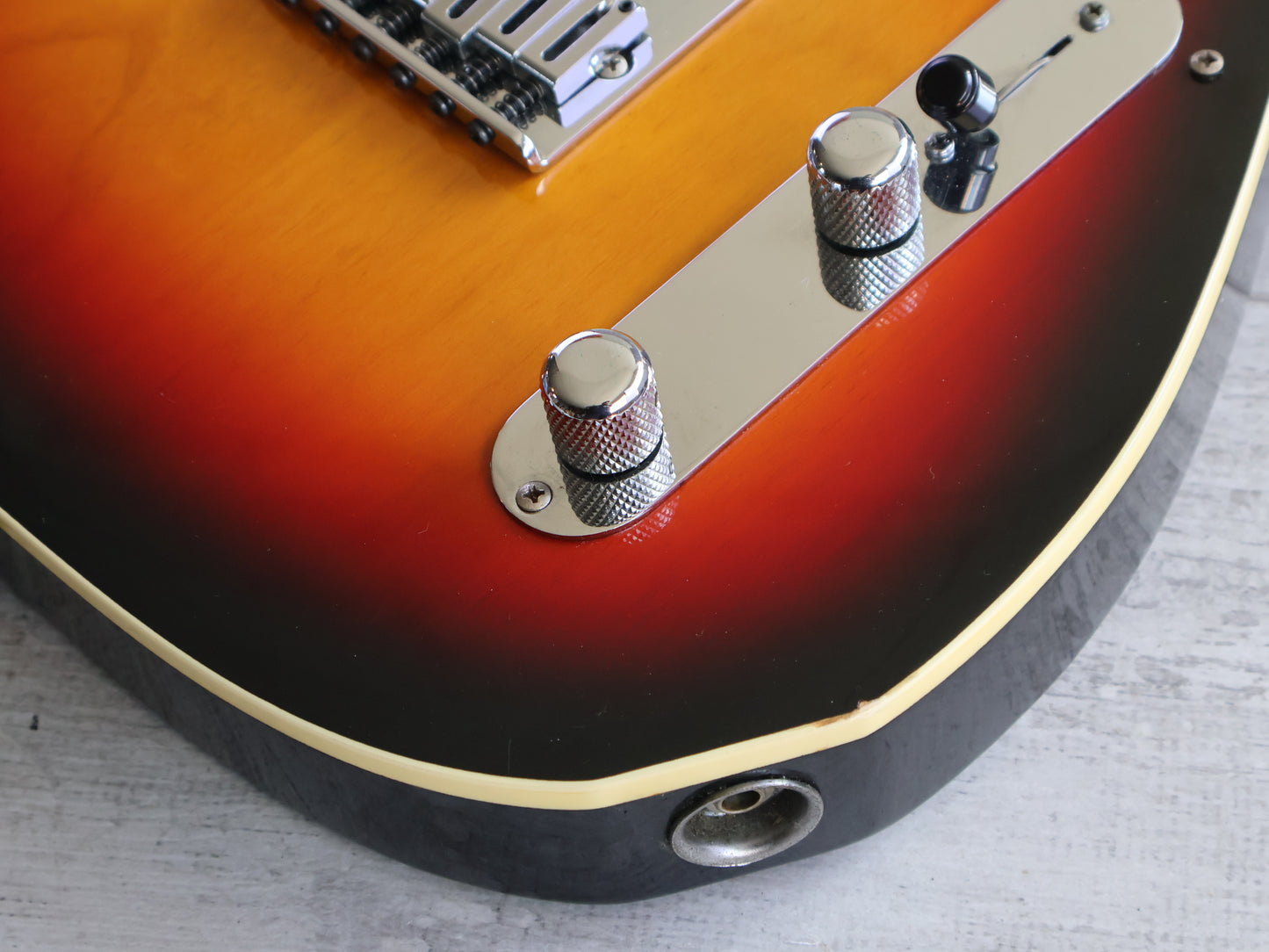 1989 Bill Lawrence Japan BTOM-60P Esquire Telecaster (Three-Tone Sunburst)