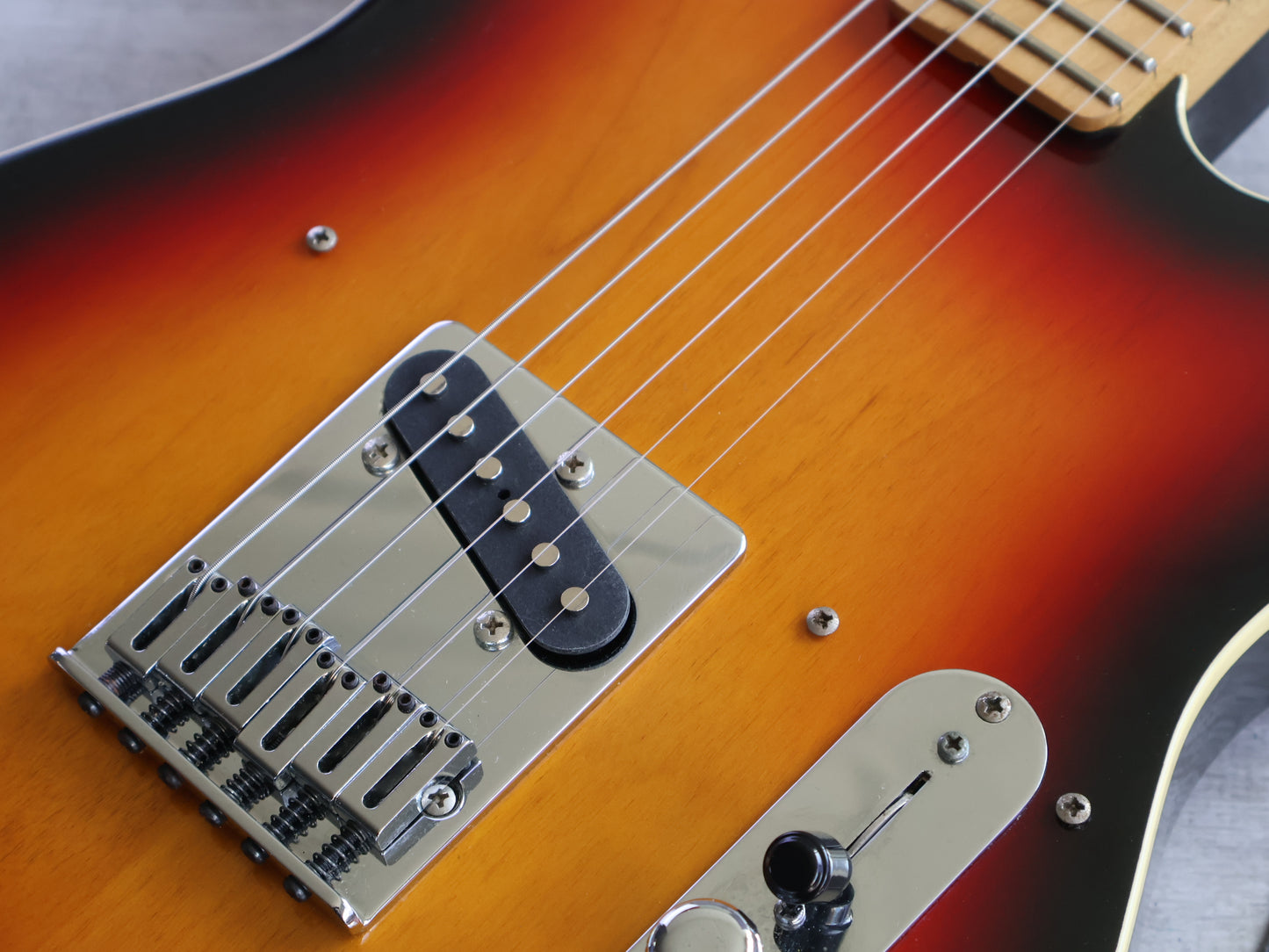 1989 Bill Lawrence Japan BTOM-60P Esquire Telecaster (Three-Tone Sunburst)