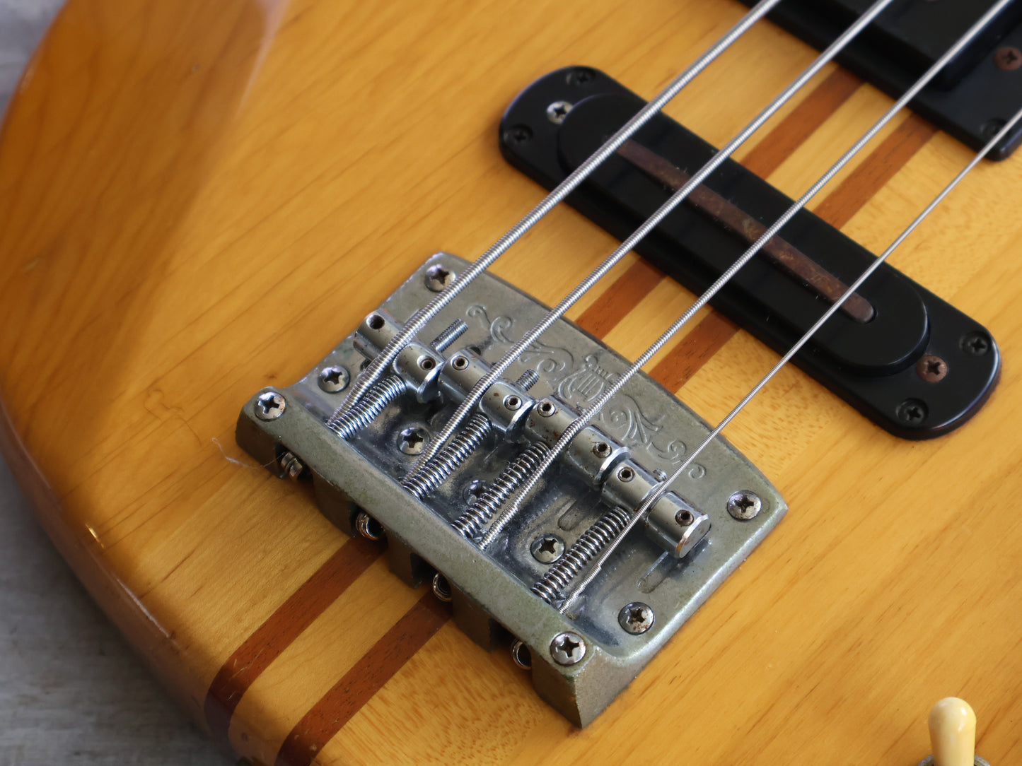 1982 Yamaha Japan BB2000 Neckthrough Broad Bass (Natural)