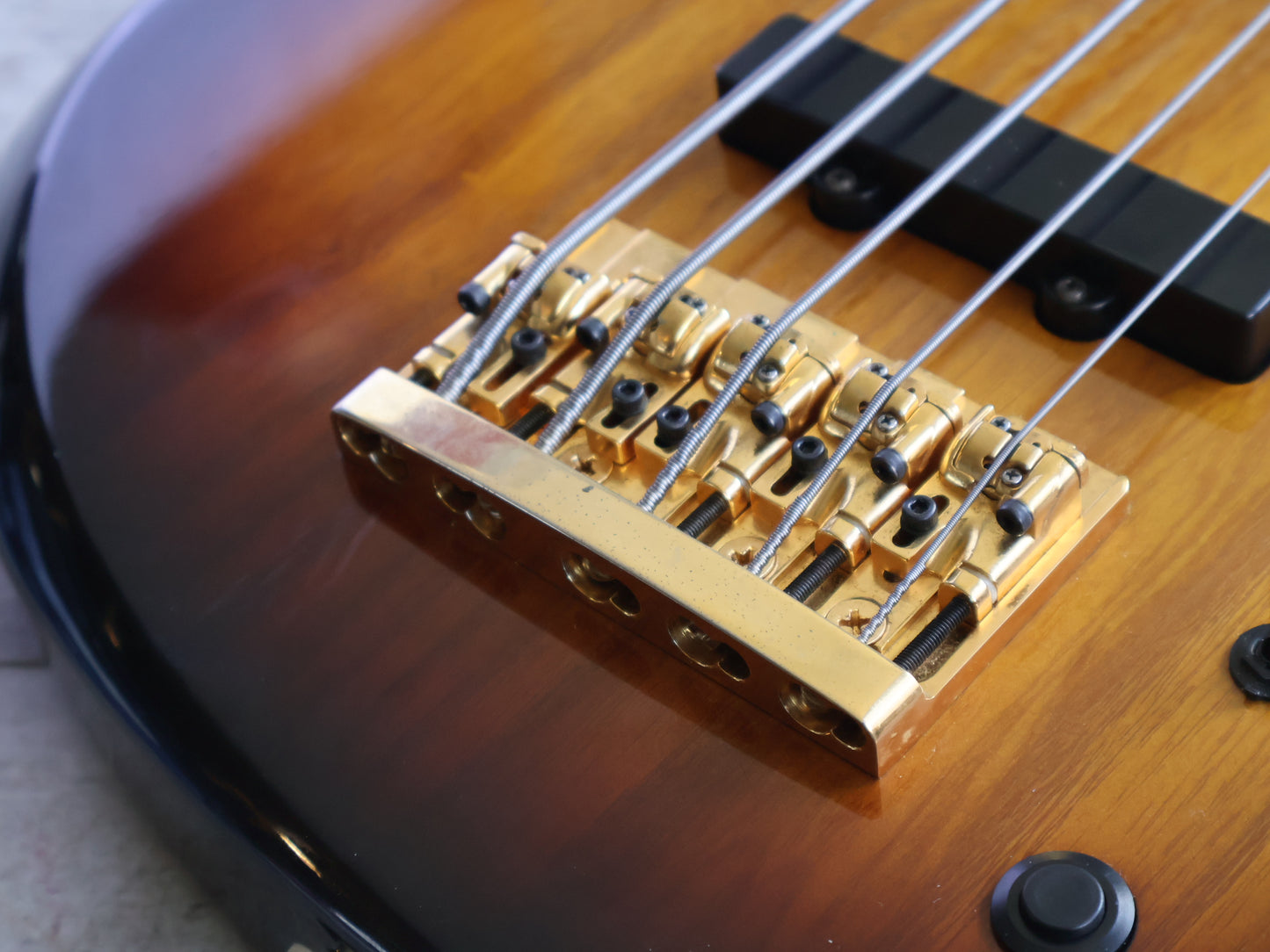 1994 Aria Pro II AVB-MIDI-05 Custom Shop Midi Enabled 5-String Bass (Sunburst)