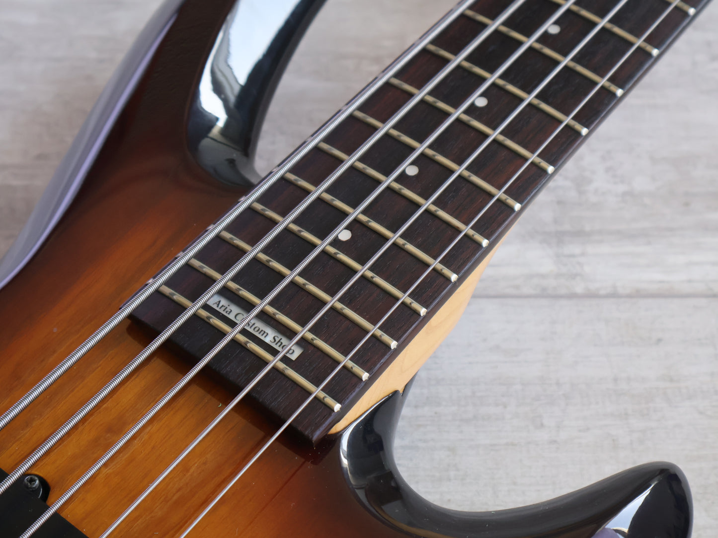 1994 Aria Pro II AVB-MIDI-05 Custom Shop Midi Enabled 5-String Bass (Sunburst)